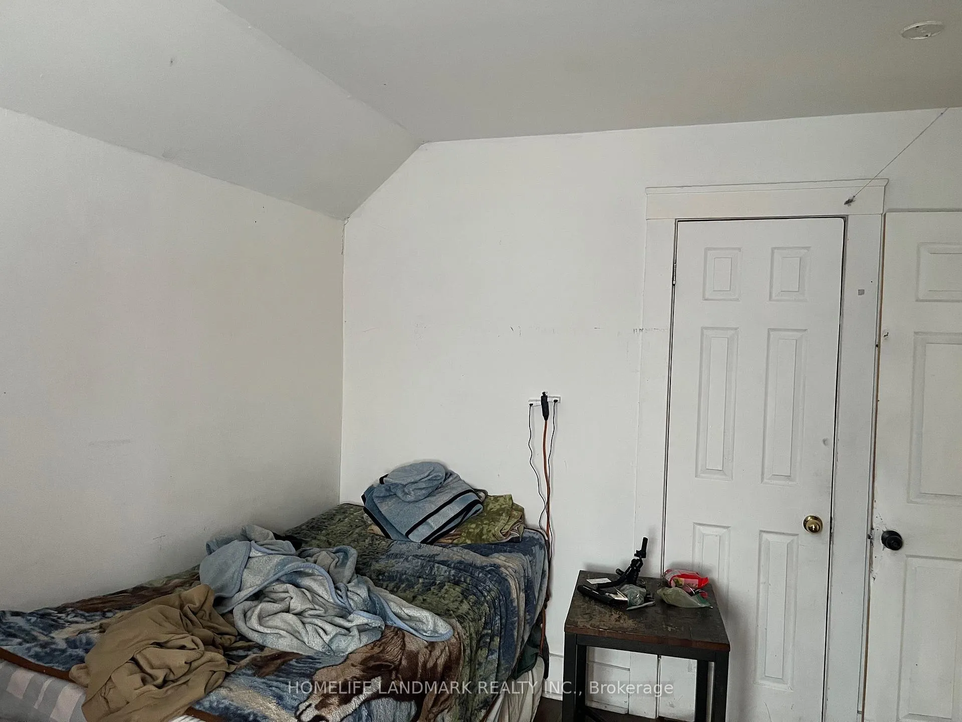 Photo 31 of 20 Cherry Street, Kitchener — HOMEH