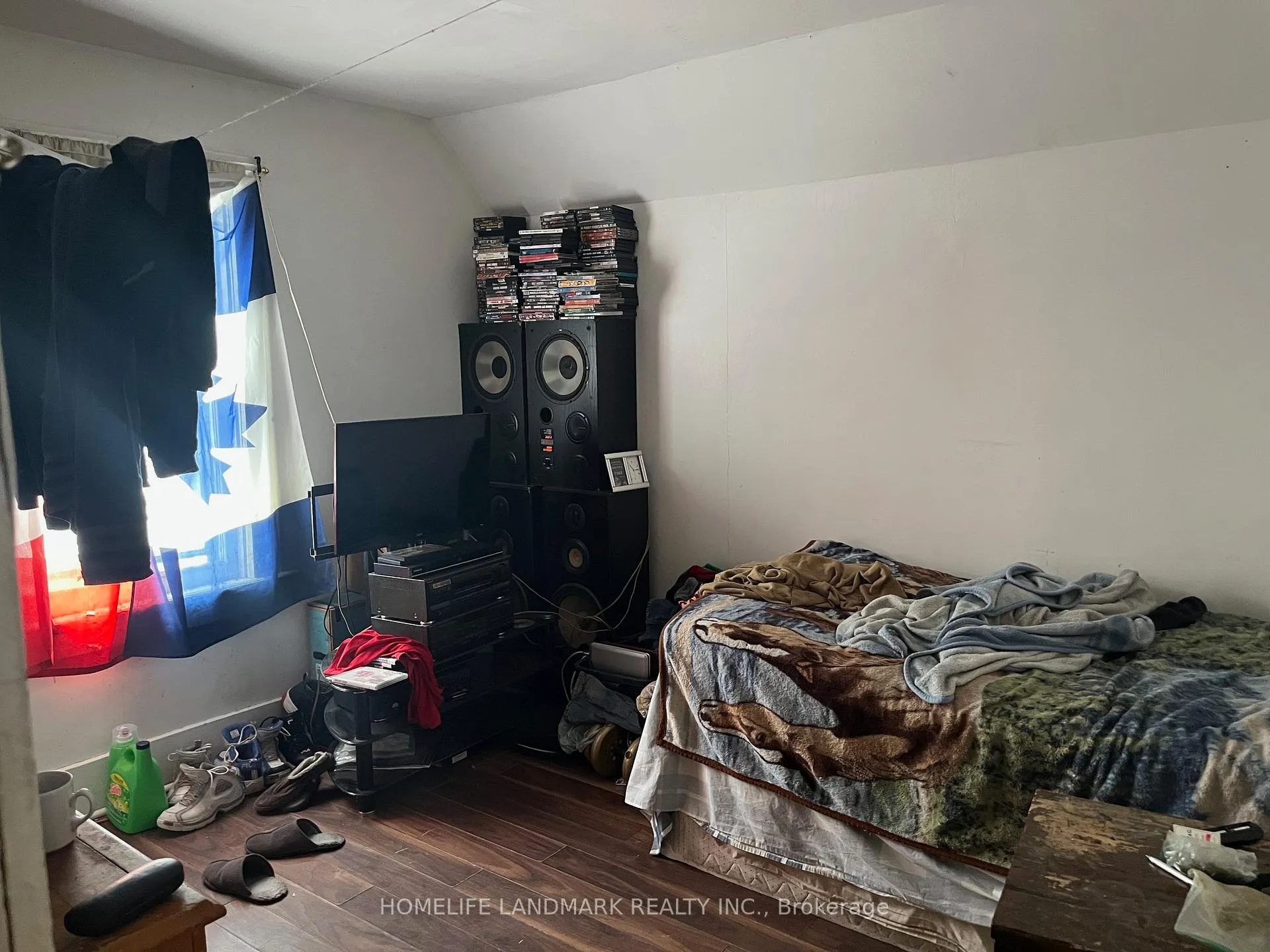 Photo 33 of 20 Cherry Street, Kitchener — HOMEH