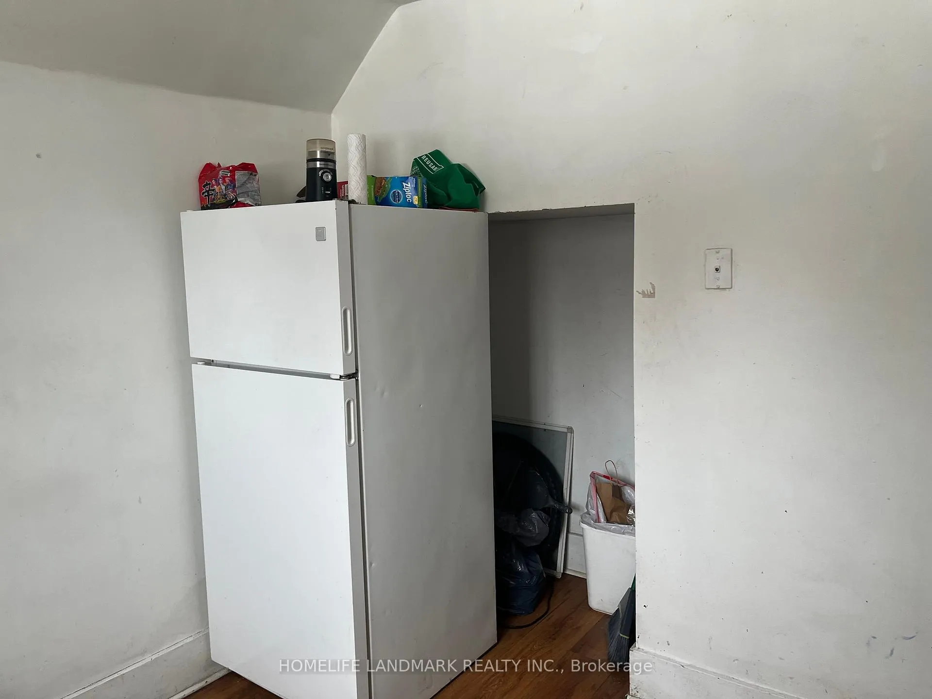 Photo 34 of 20 Cherry Street, Kitchener — HOMEH