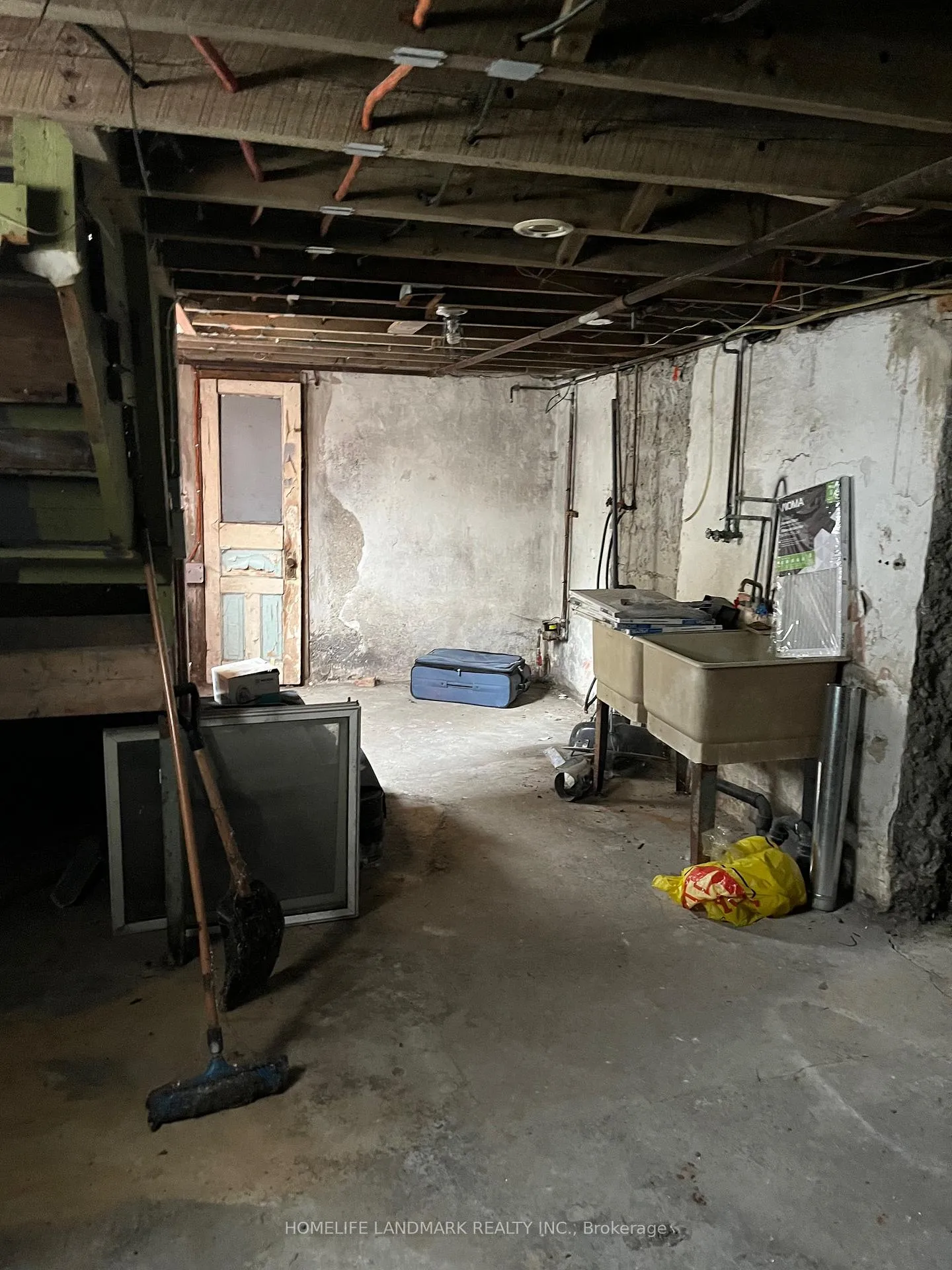 Photo 39 of 20 Cherry Street, Kitchener — HOMEH