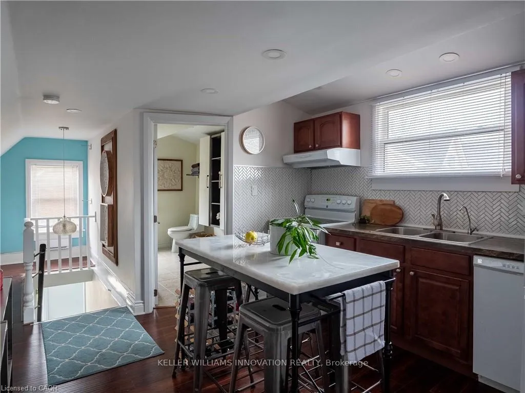 Photo 6 of Unit Upper, 193 Vine Street, St. Catharines, Fairview — HOMEH