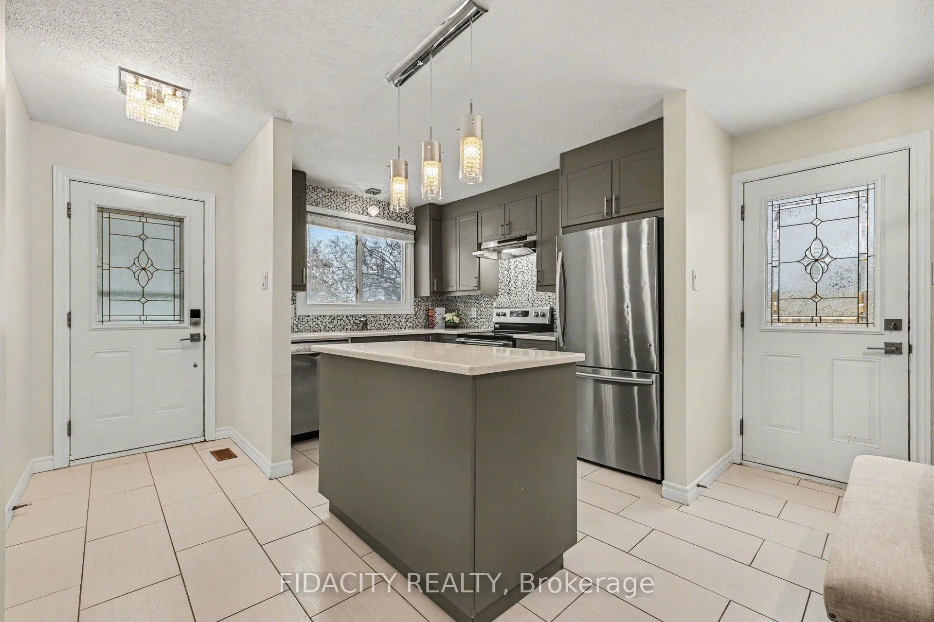 Photo 9 of 53 Morton Drive, Ottawa, Kanata - Glencairn/Hazeldean — HOMEH