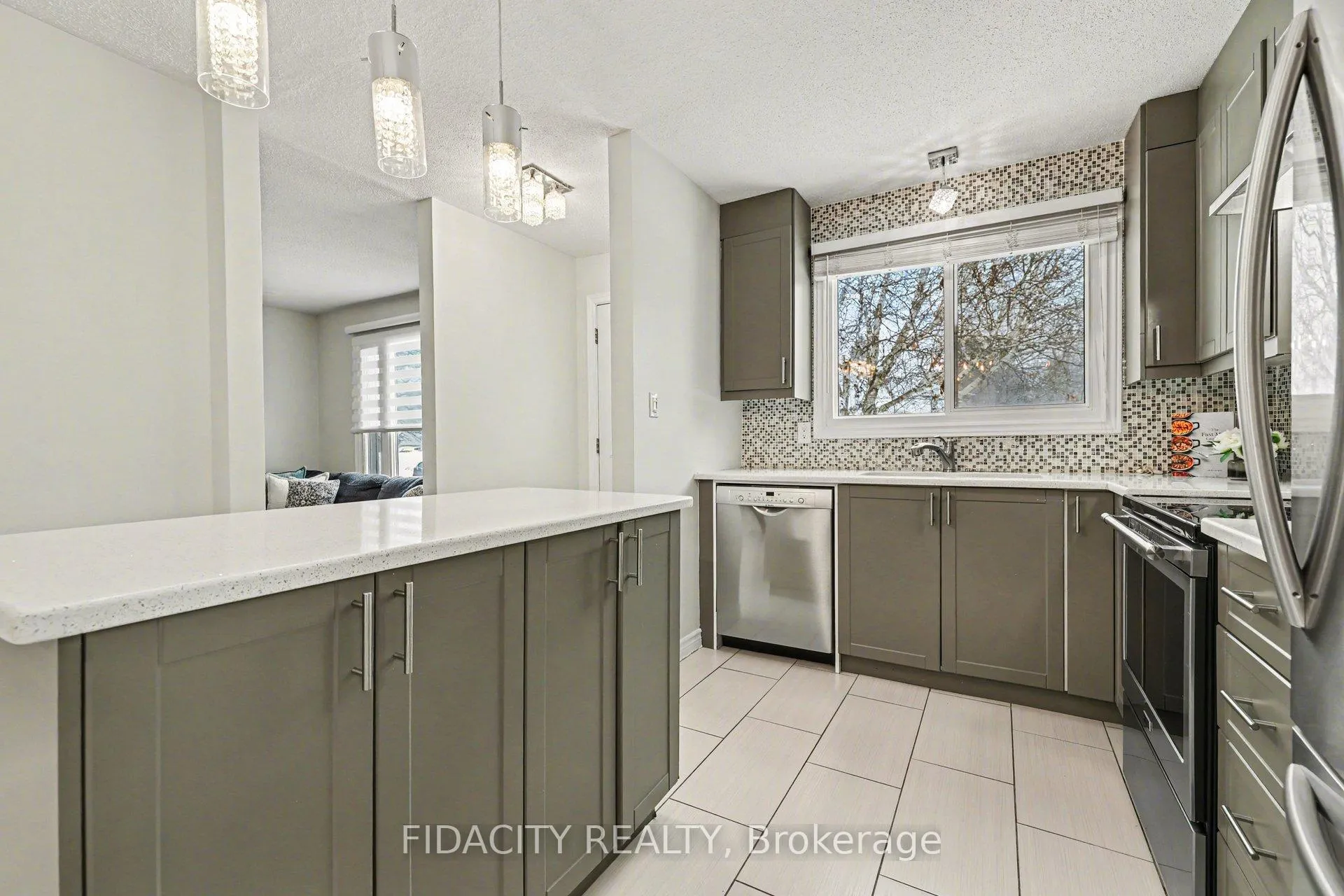 Photo 10 of 53 Morton Drive, Ottawa, Kanata - Glencairn/Hazeldean — HOMEH