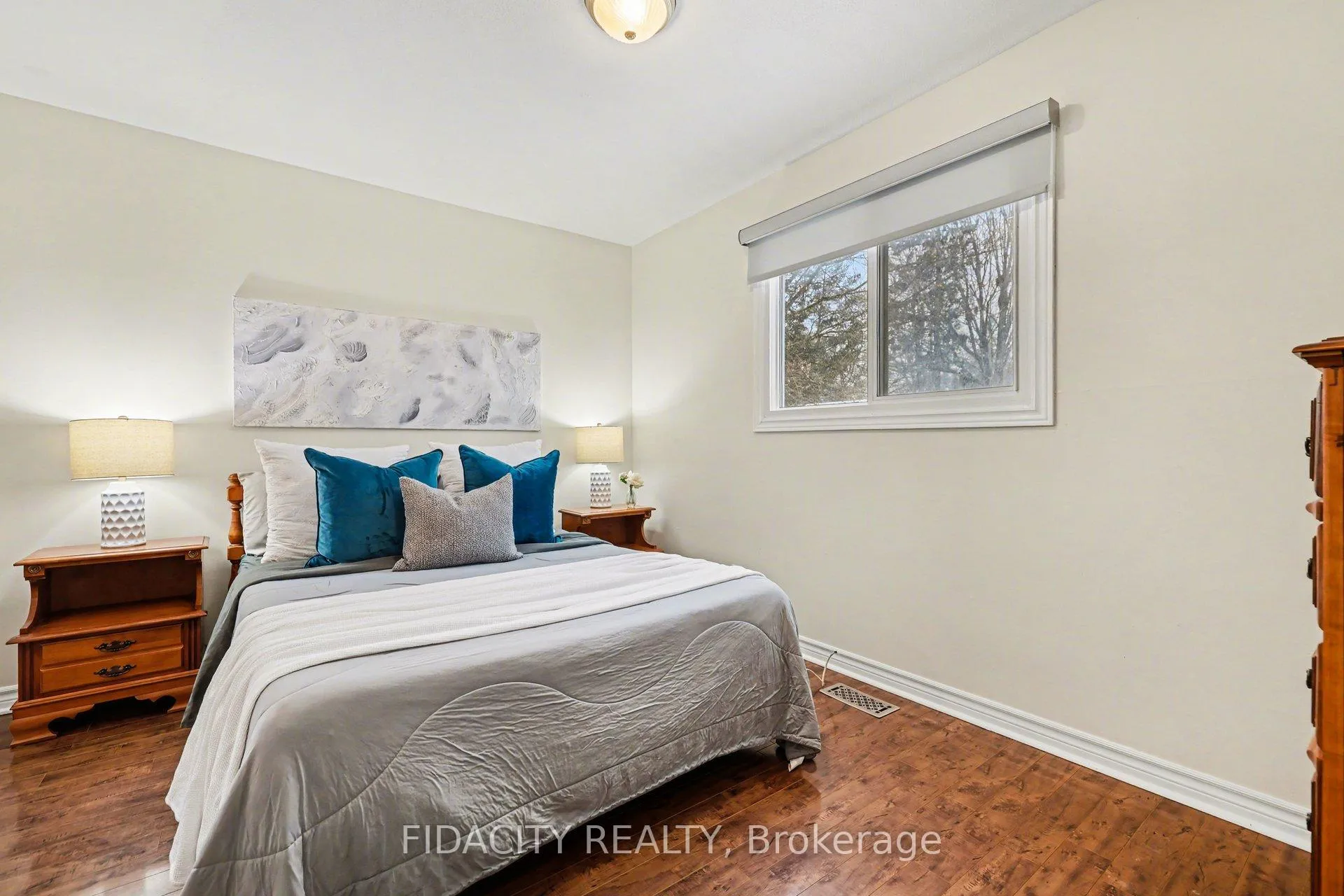 Photo 17 of 53 Morton Drive, Ottawa, Kanata - Glencairn/Hazeldean — HOMEH