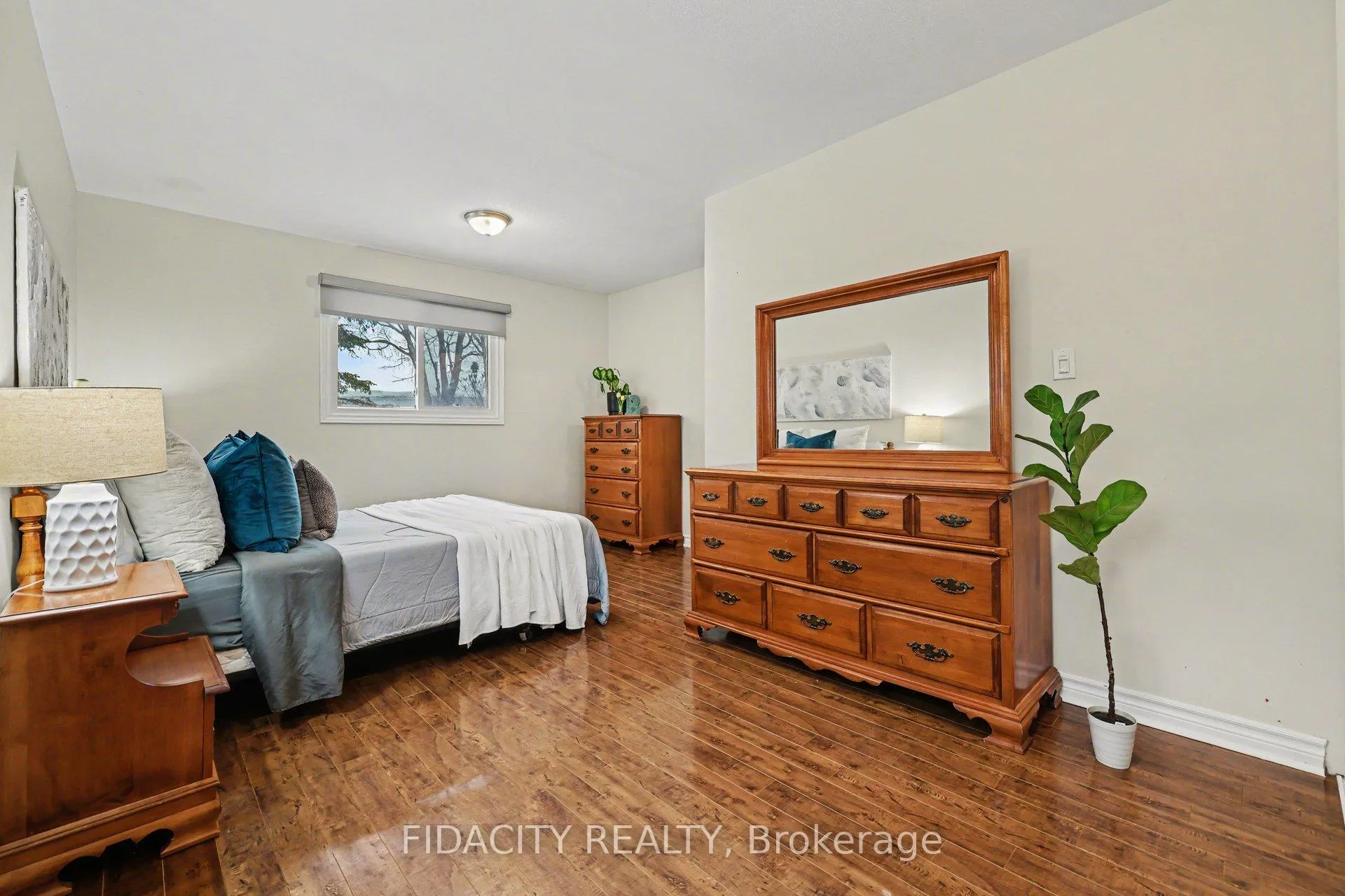 Photo 19 of 53 Morton Drive, Ottawa, Kanata - Glencairn/Hazeldean — HOMEH