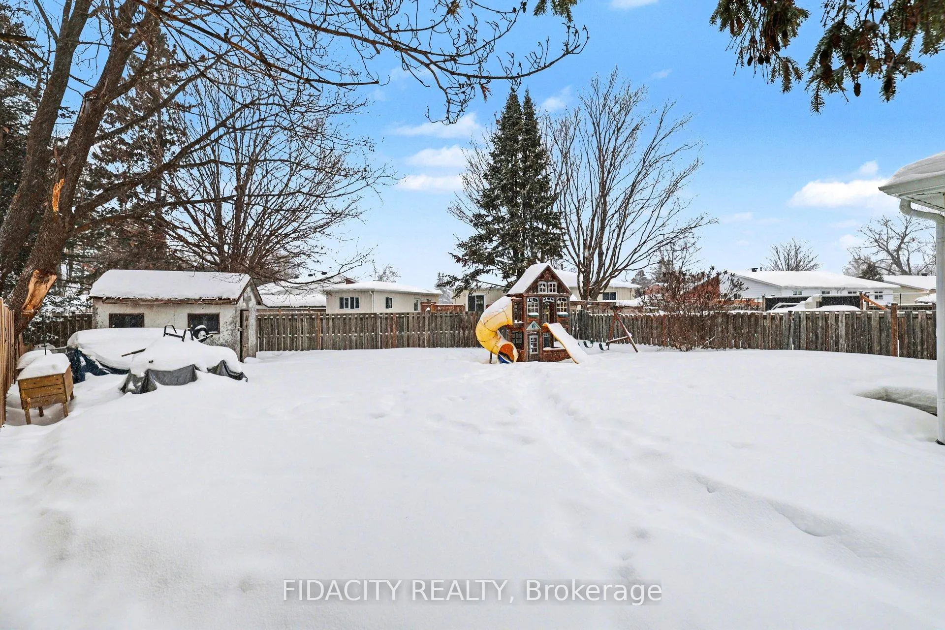 Photo 27 of 53 Morton Drive, Ottawa, Kanata - Glencairn/Hazeldean — HOMEH