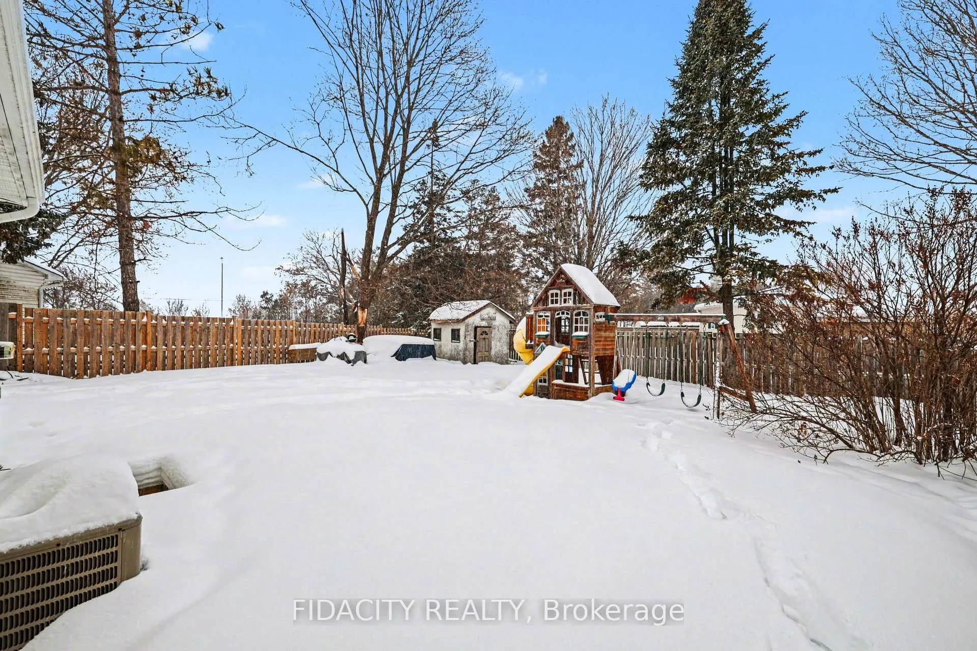 Photo 28 of 53 Morton Drive, Ottawa, Kanata - Glencairn/Hazeldean — HOMEH