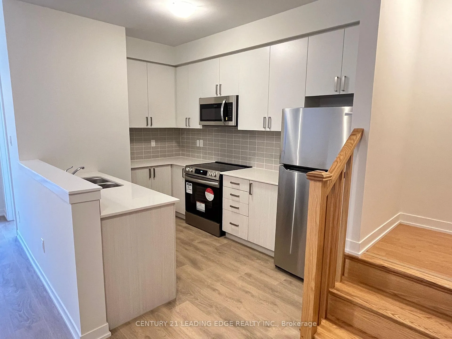 Photo 5 of Unit 1305, 1865 Pickering Parkway, Pickering, Village East — HOMEH