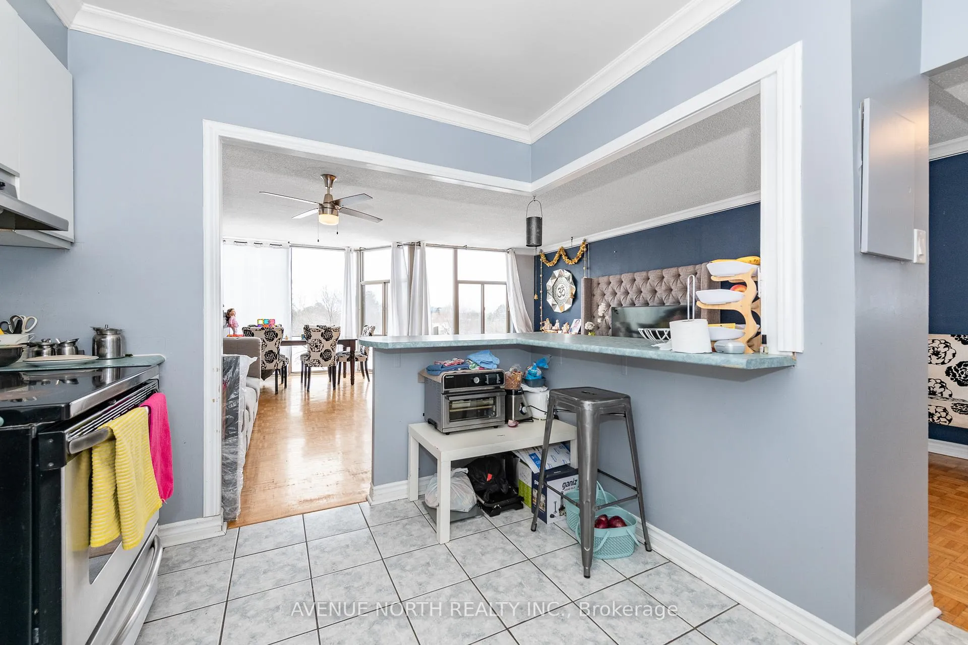Photo 9 of Unit 308, 2759 Carousel Crescent, Ottawa, Emerald Woods/Sawmill Creek — HOMEH
