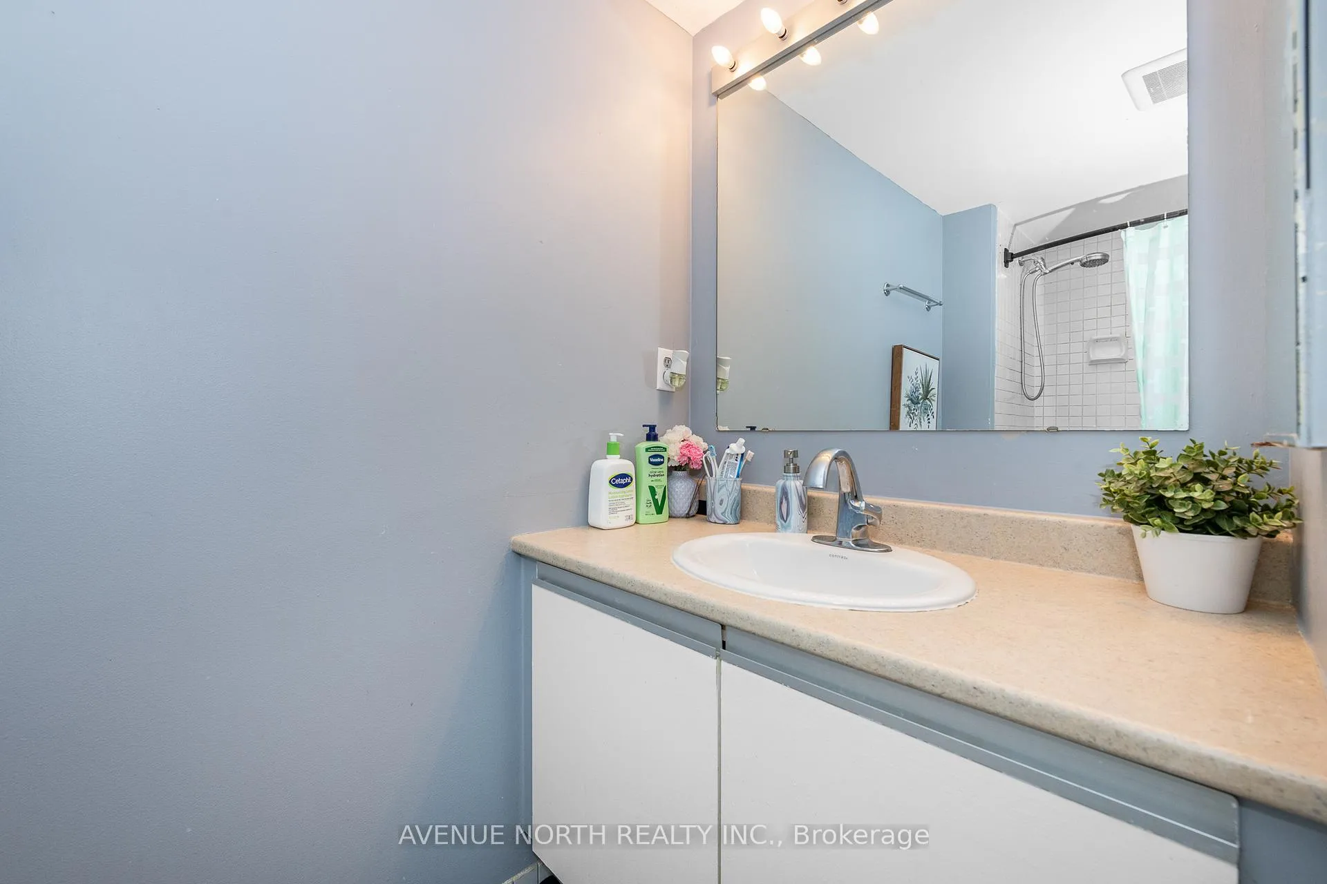 Photo 22 of Unit 308, 2759 Carousel Crescent, Ottawa, Emerald Woods/Sawmill Creek — HOMEH