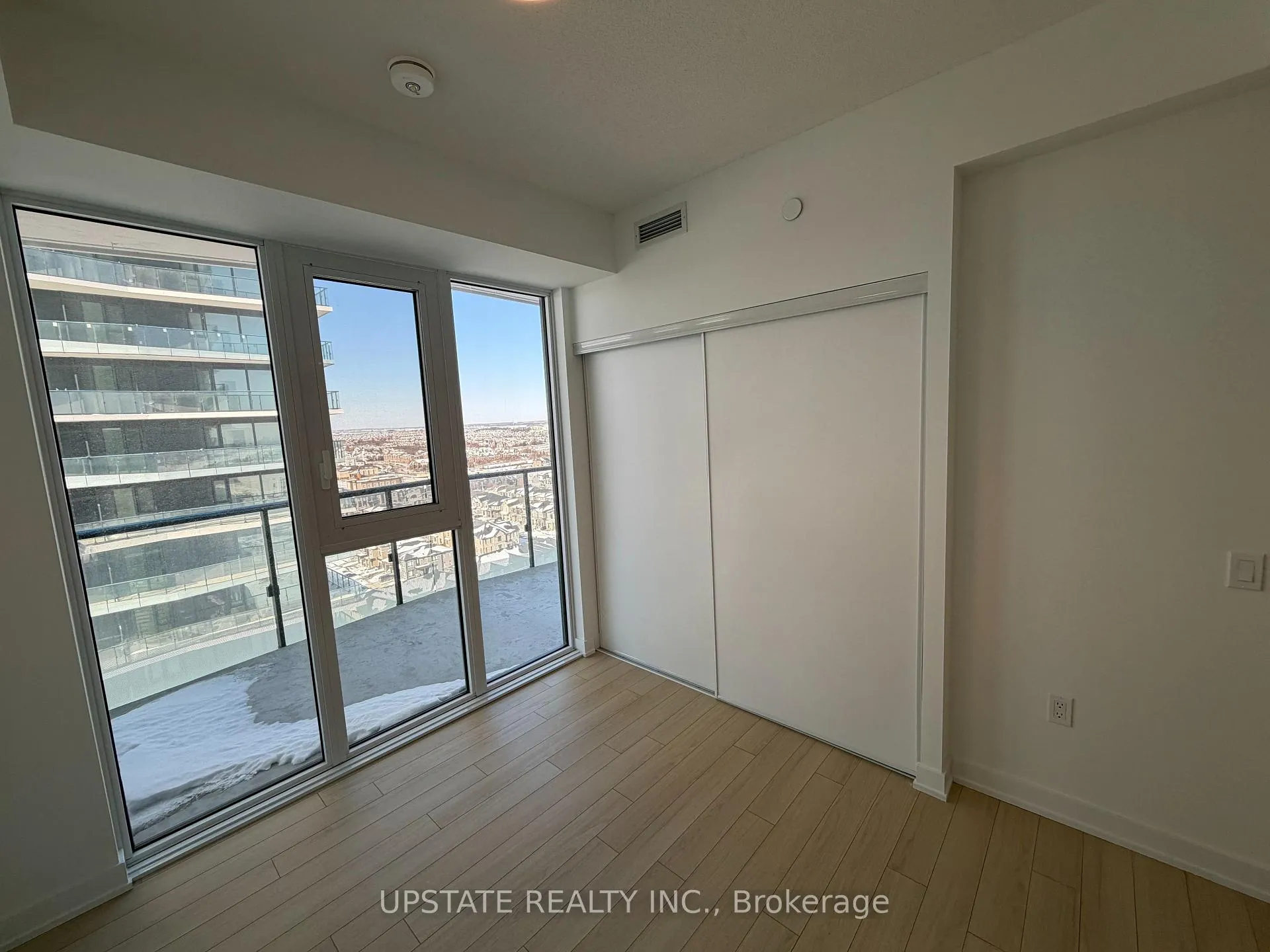 Photo 7 of Unit 1409, 15 Skyridge Drive, Brampton, Bram East — HOMEH