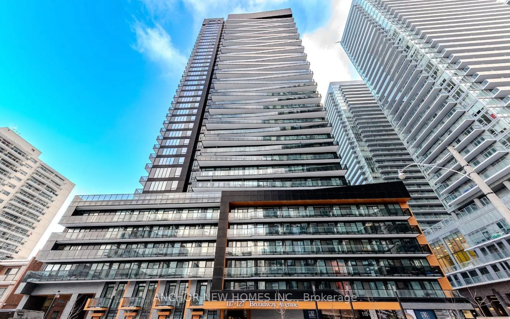 Photo 1 of Unit 2004S, 127 Broadway Avenue, Toronto, Mount Pleasant West — HOMEH