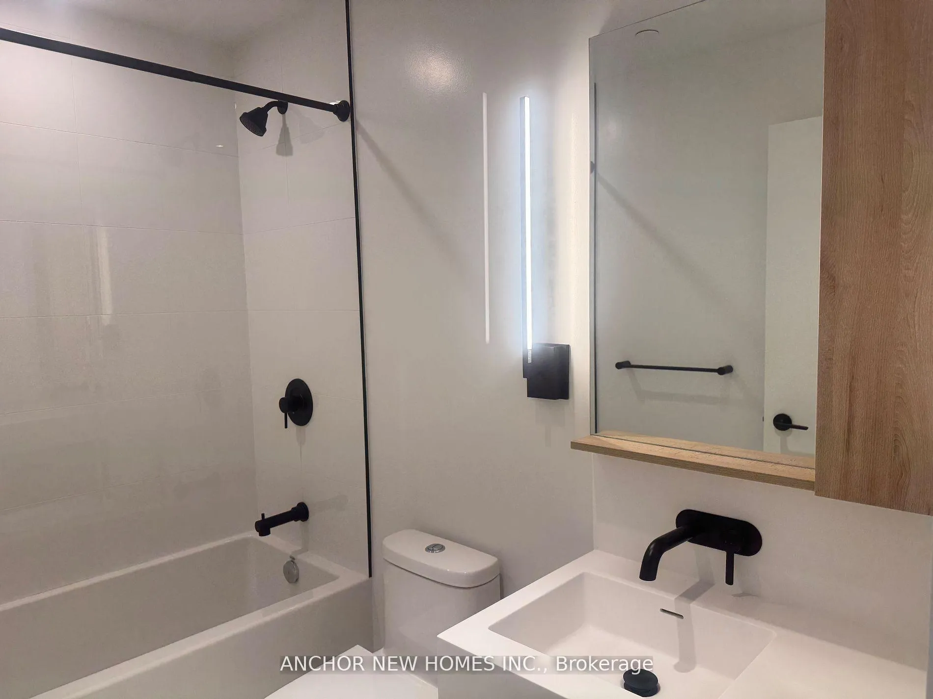 Photo 8 of Unit 2004S, 127 Broadway Avenue, Toronto, Mount Pleasant West — HOMEH