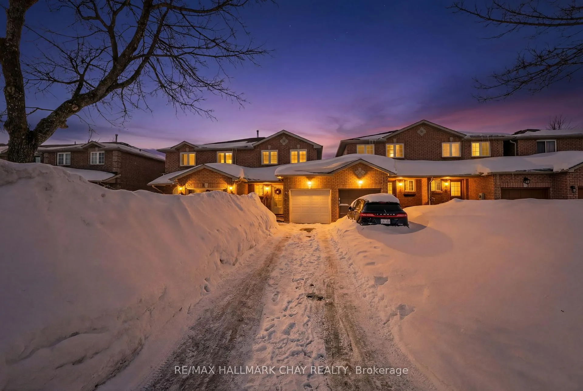 Photo 1 of 8 Lee Crescent, Barrie, Holly — HOMEH