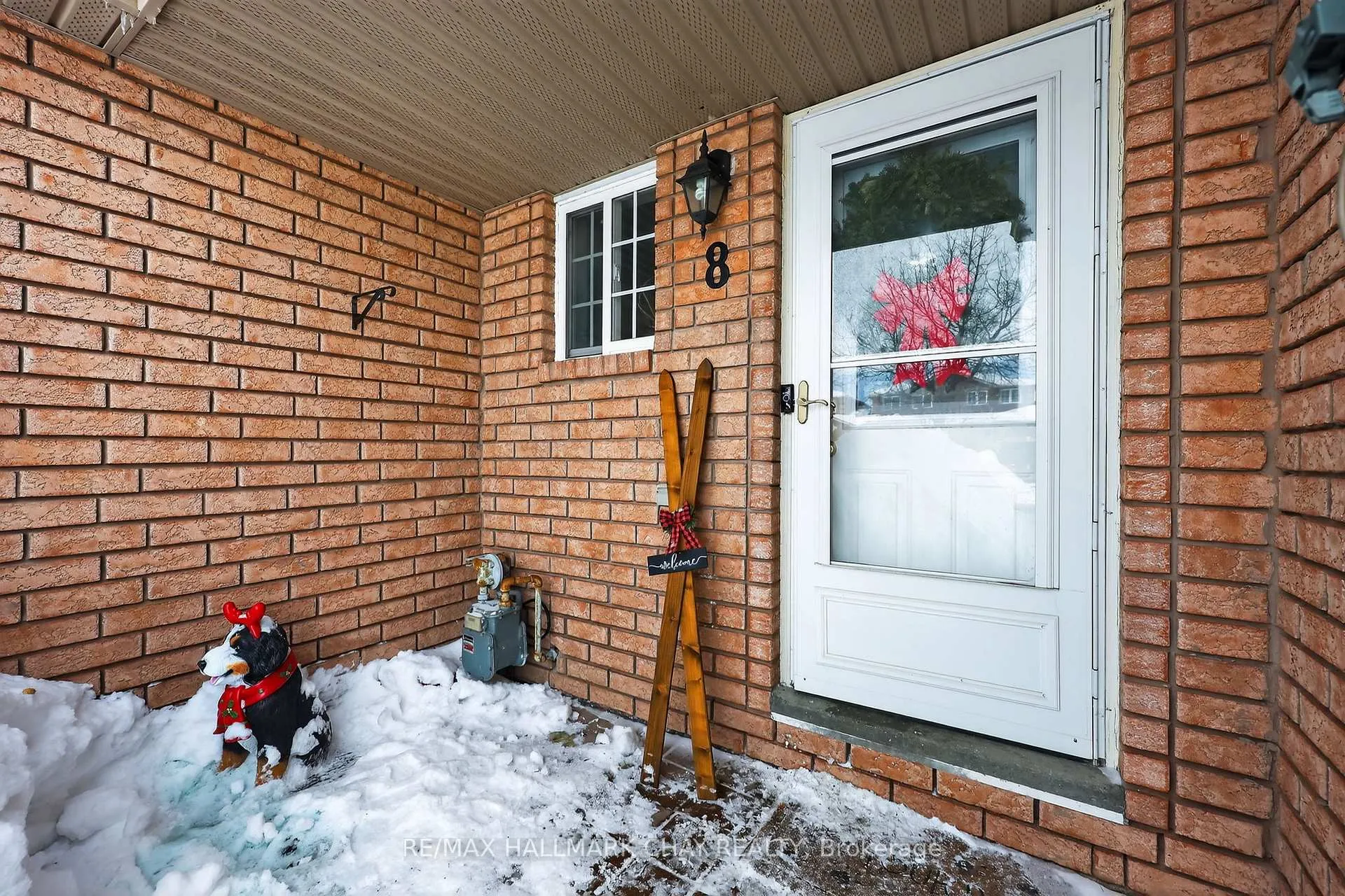 Photo 2 of 8 Lee Crescent, Barrie, Holly — HOMEH
