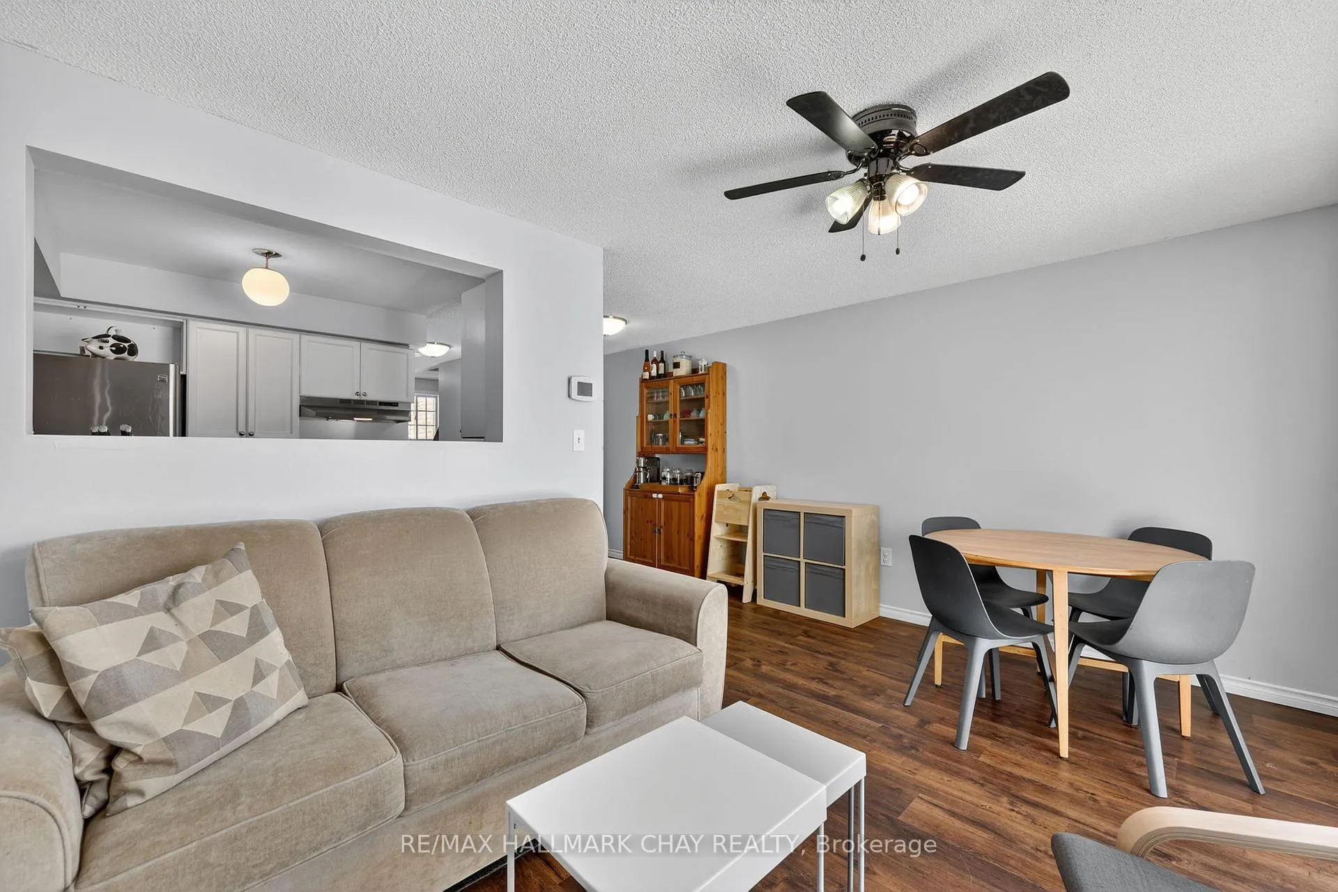 Photo 10 of 8 Lee Crescent, Barrie, Holly — HOMEH