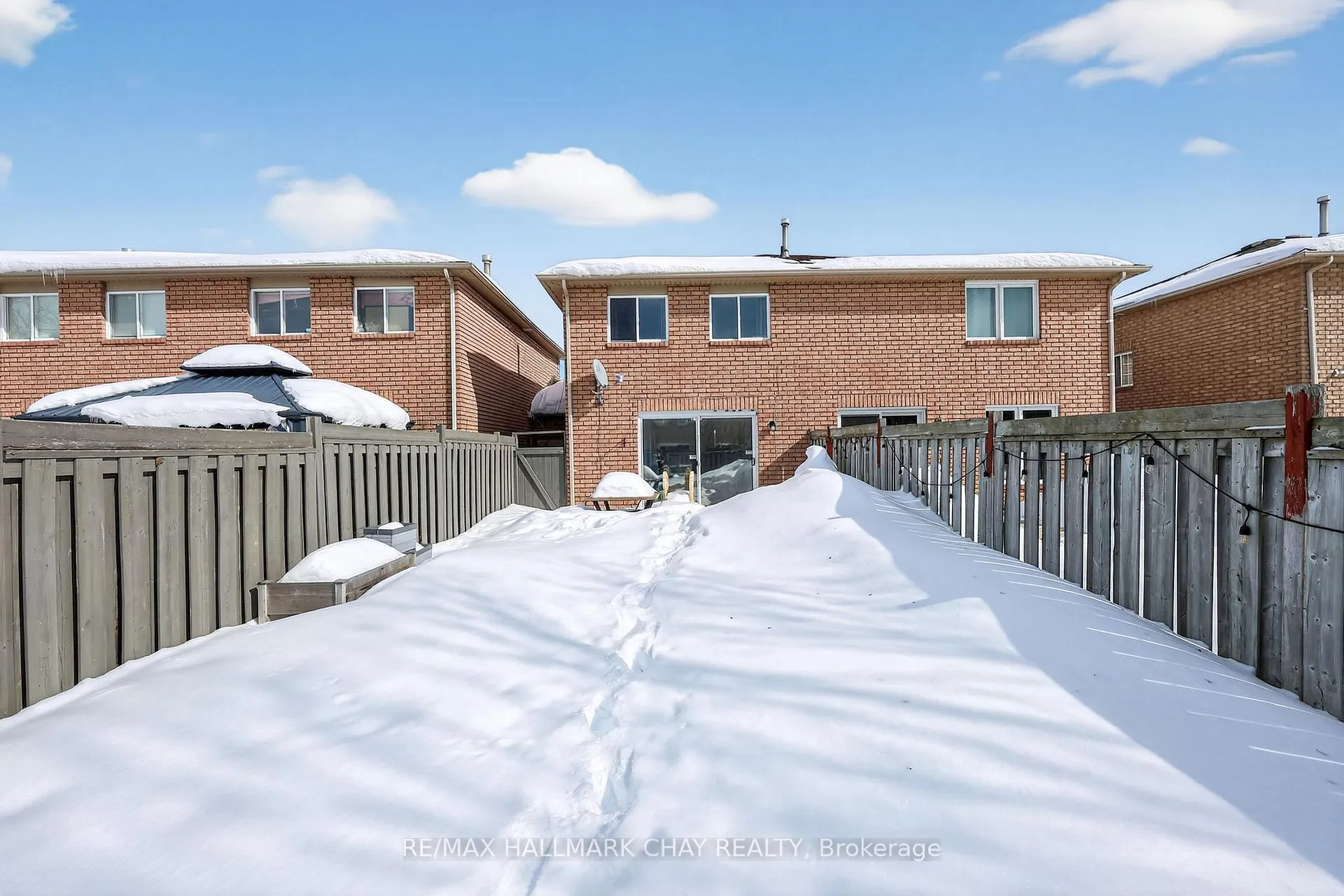 Photo 18 of 8 Lee Crescent, Barrie, Holly — HOMEH