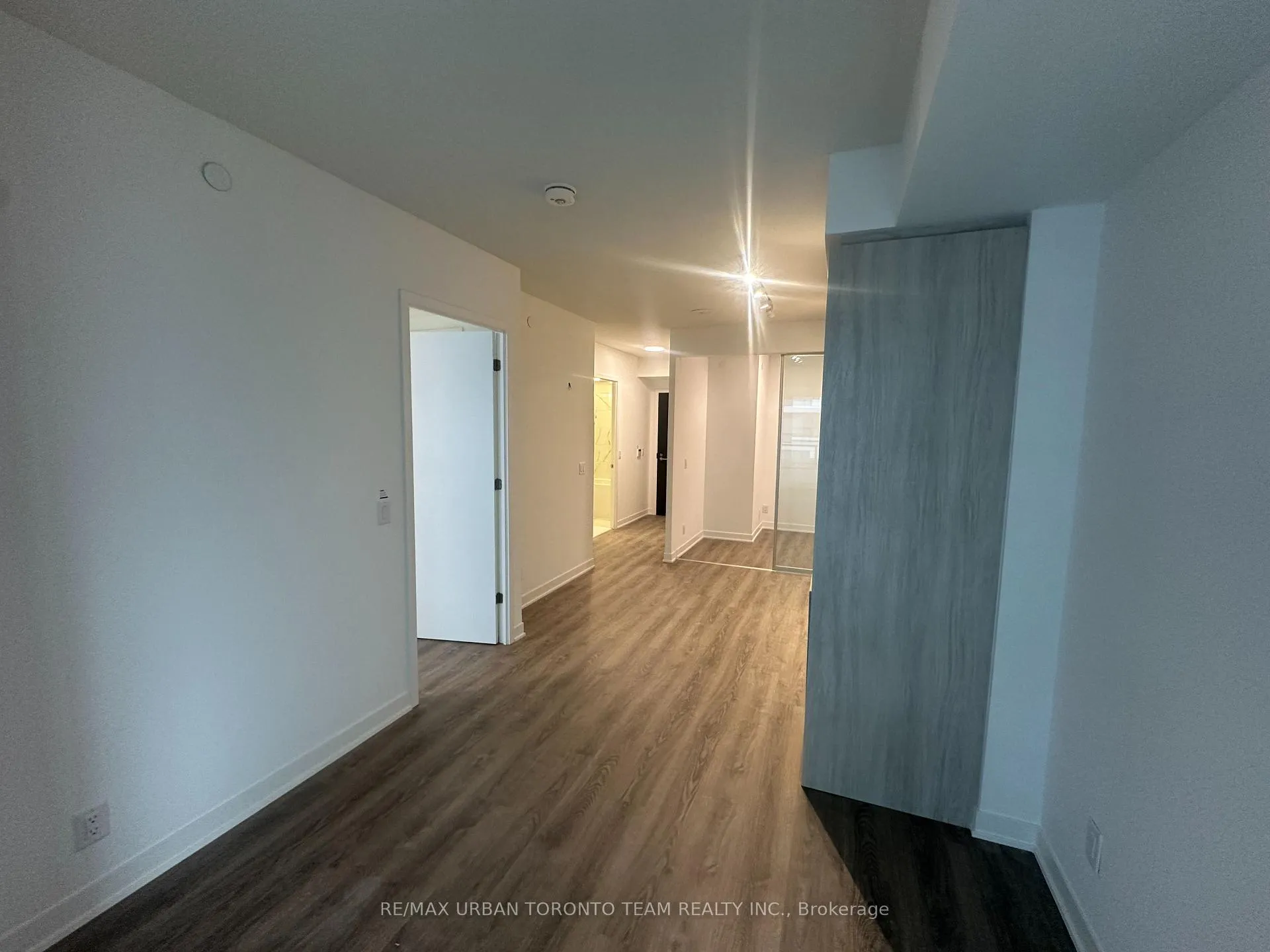 Photo 4 of Unit 609, 180 Front Street E, Toronto, Moss Park — HOMEH