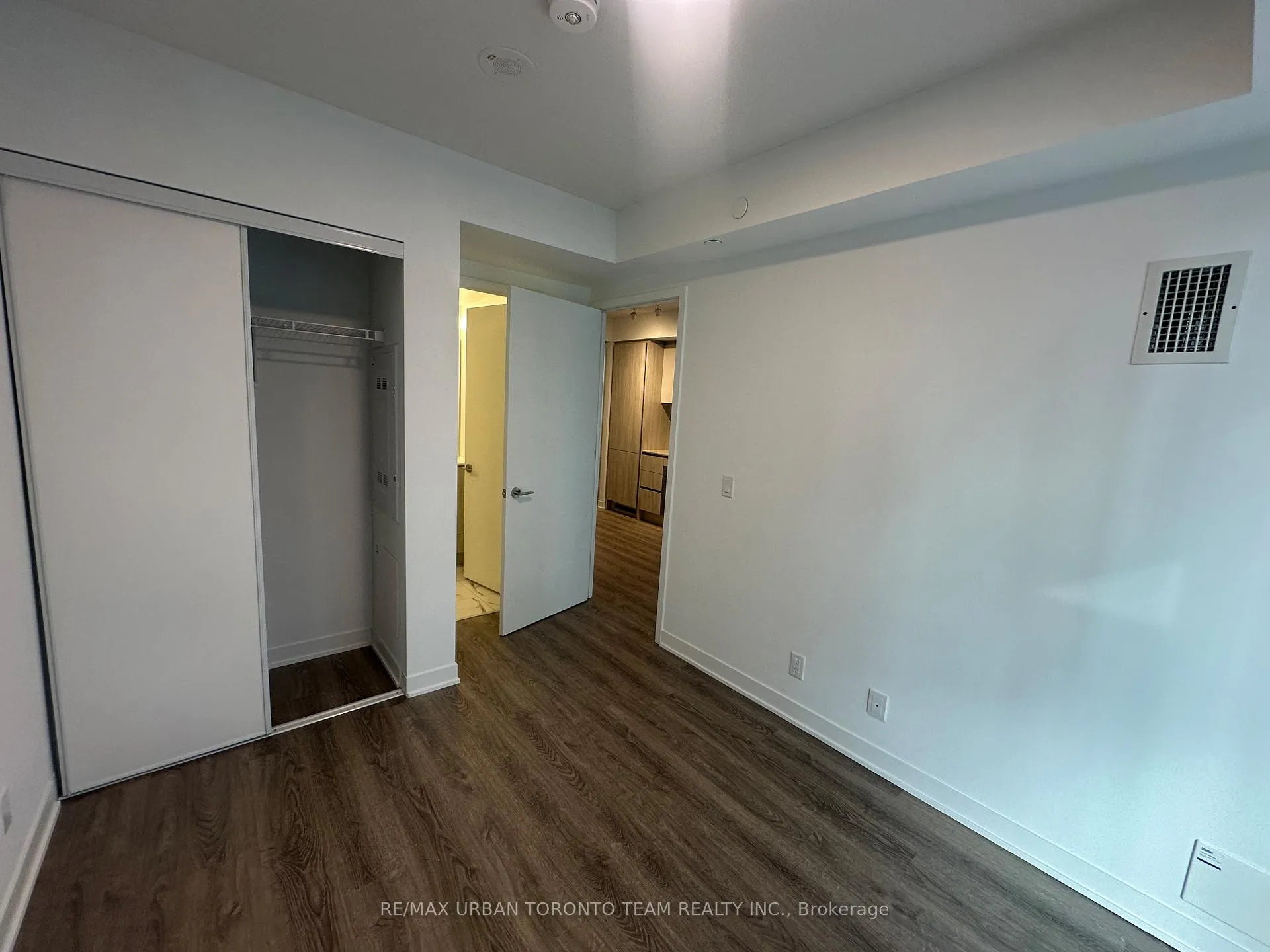 Photo 6 of Unit 609, 180 Front Street E, Toronto, Moss Park — HOMEH