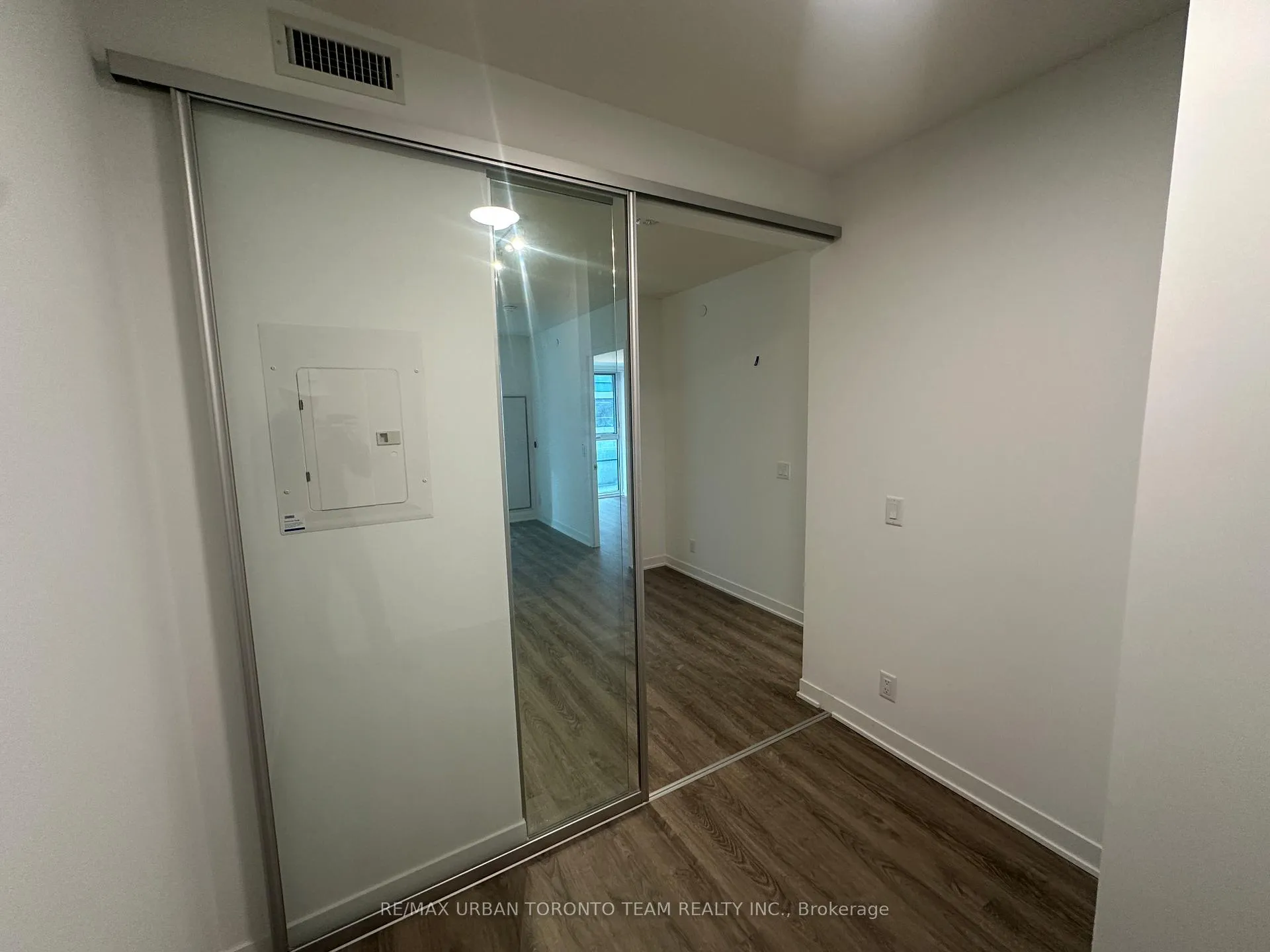 Photo 11 of Unit 609, 180 Front Street E, Toronto, Moss Park — HOMEH