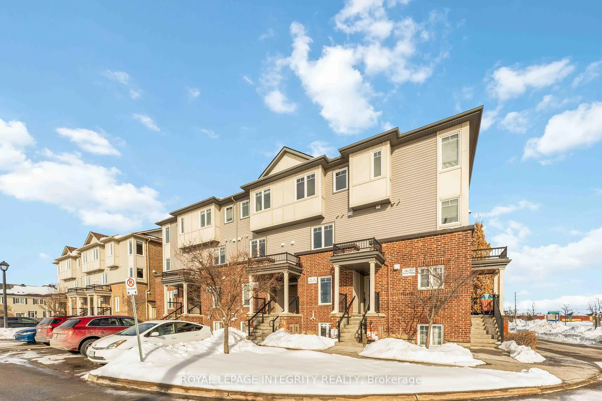 Photo 2 of 230 Shanly Private, Ottawa, Barrhaven - Stonebridge — HOMEH
