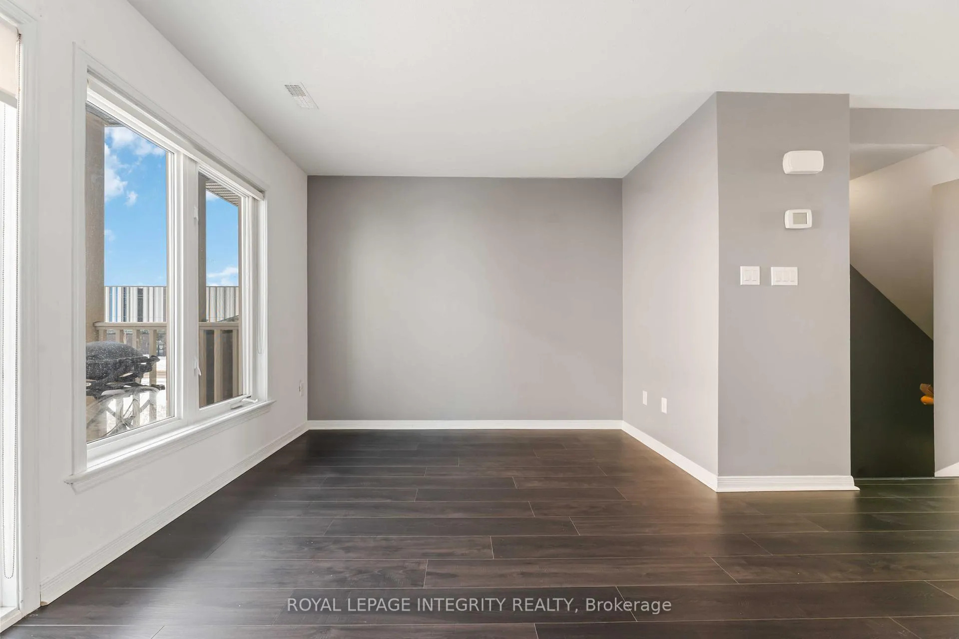 Photo 8 of 230 Shanly Private, Ottawa, Barrhaven - Stonebridge — HOMEH
