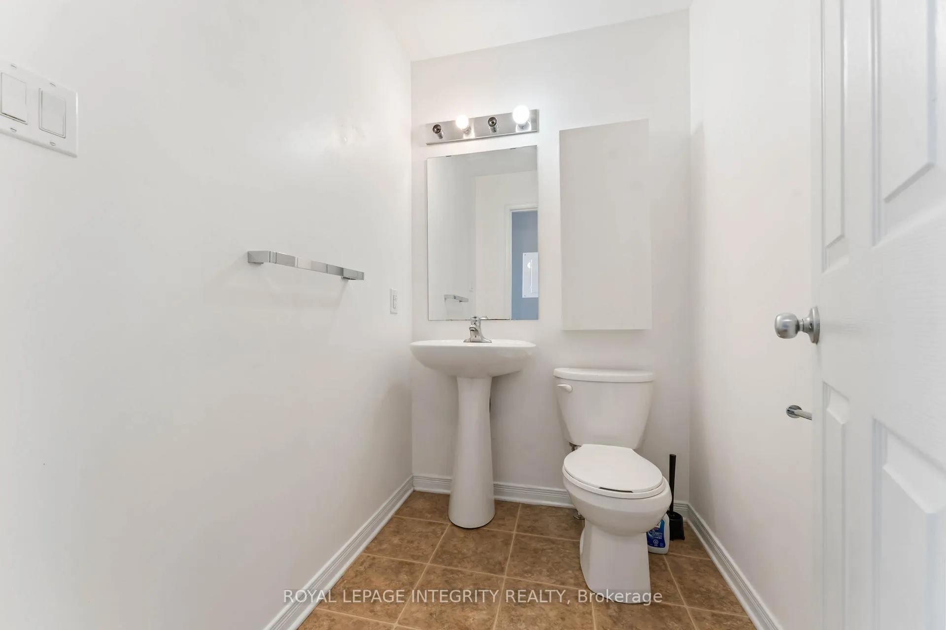 Photo 12 of 230 Shanly Private, Ottawa, Barrhaven - Stonebridge — HOMEH