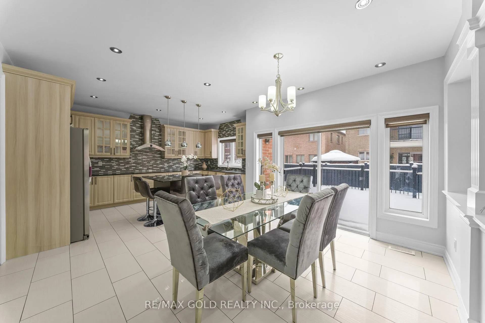Photo 7 of 62 Bakersfield Road, Brampton, Vales of Castlemore — HOMEH