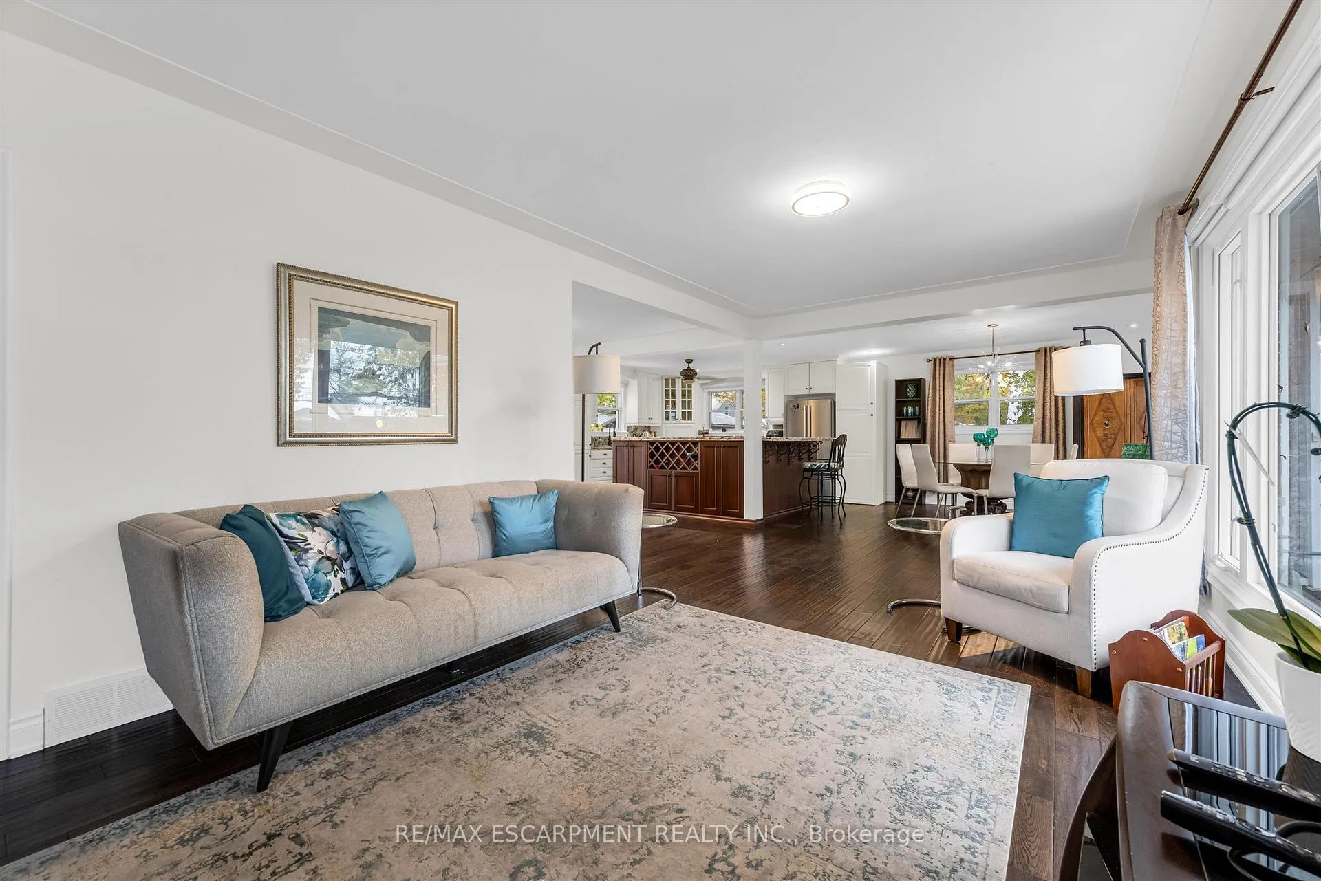 Photo 9 of 21 Lakeside Drive, Grimsby, Grimsby Beach — HOMEH