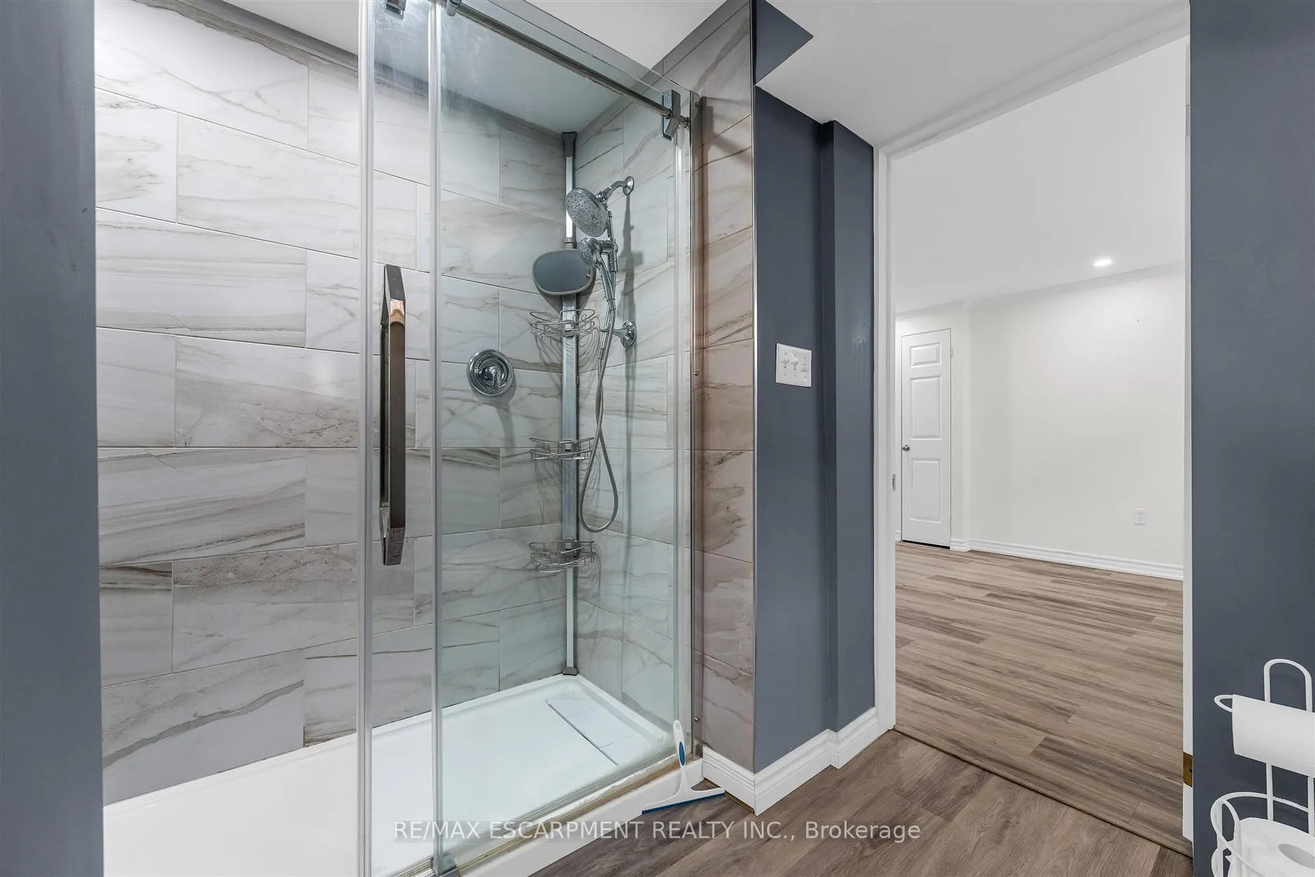 Photo 31 of 21 Lakeside Drive, Grimsby, Grimsby Beach — HOMEH