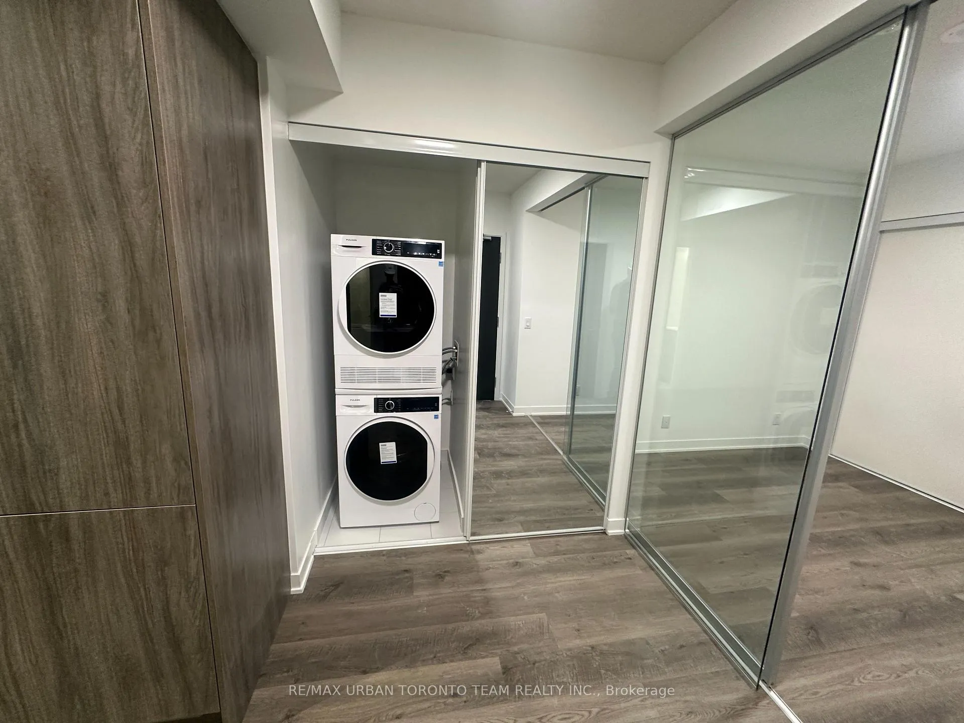 Photo 10 of Unit 702, 180 Front Street E, Toronto, Moss Park — HOMEH