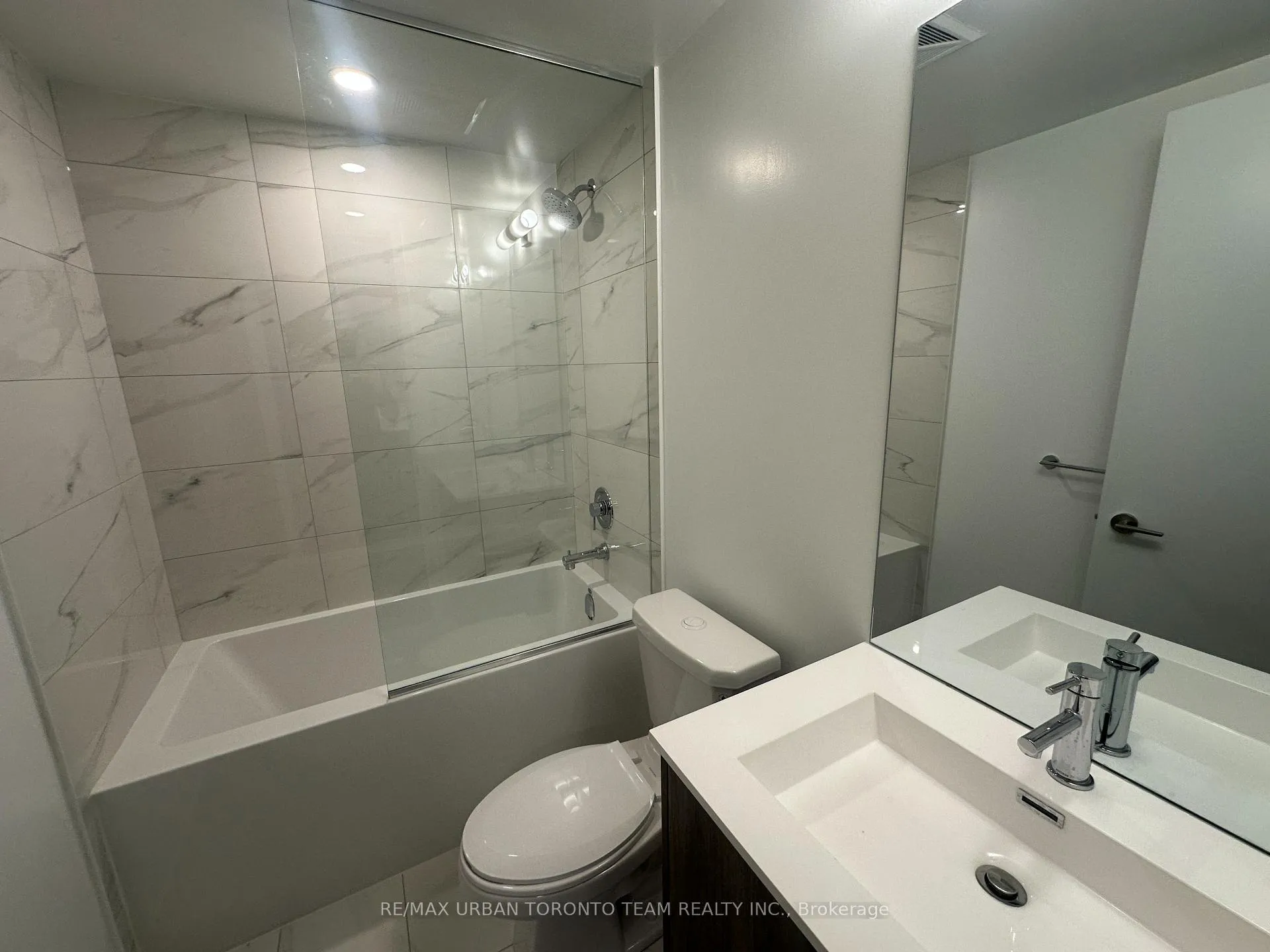 Photo 13 of Unit 702, 180 Front Street E, Toronto, Moss Park — HOMEH