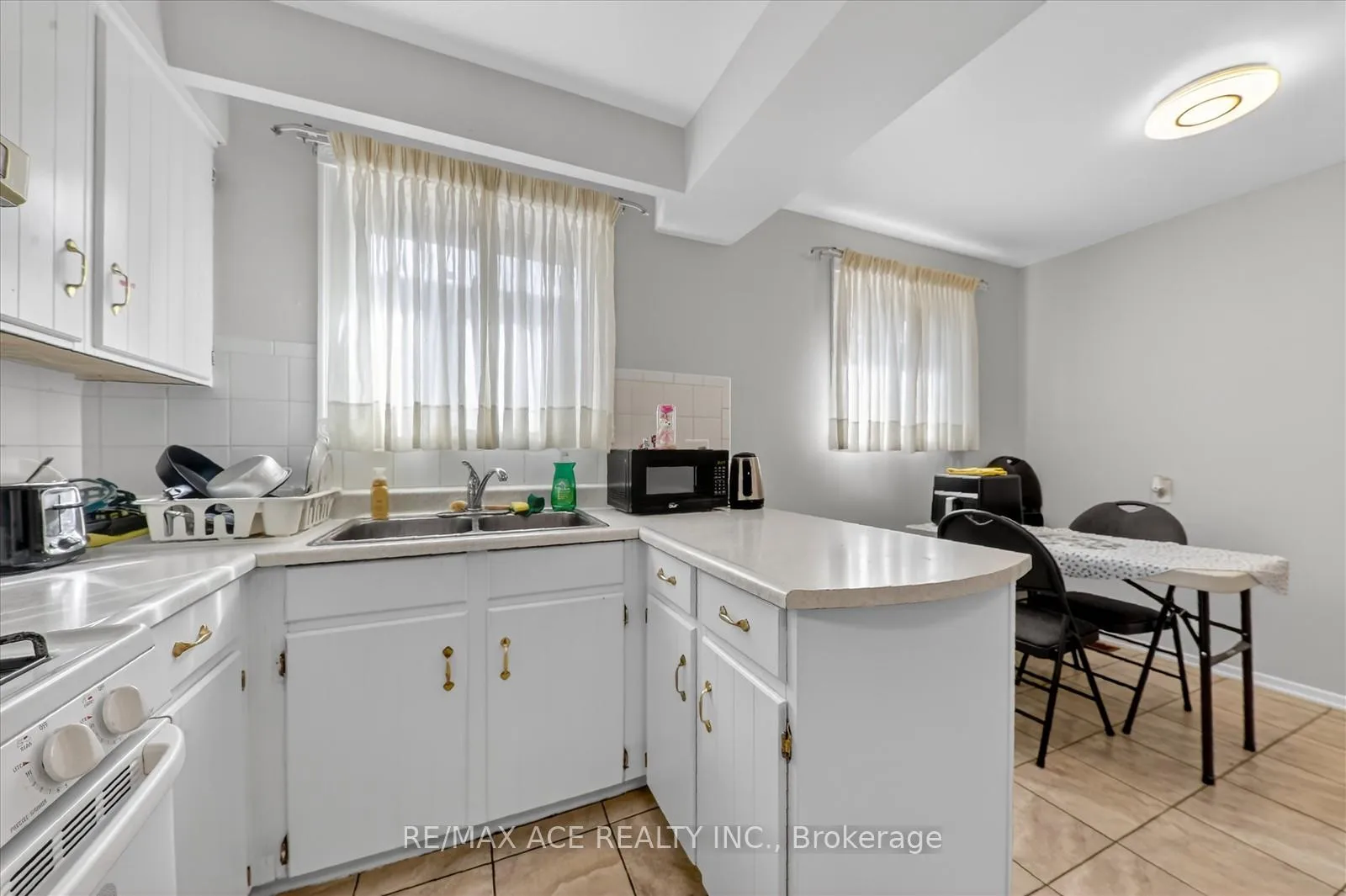 Photo 15 of 83 Ward Avenue, Hamilton, Ainslie Wood — HOMEH