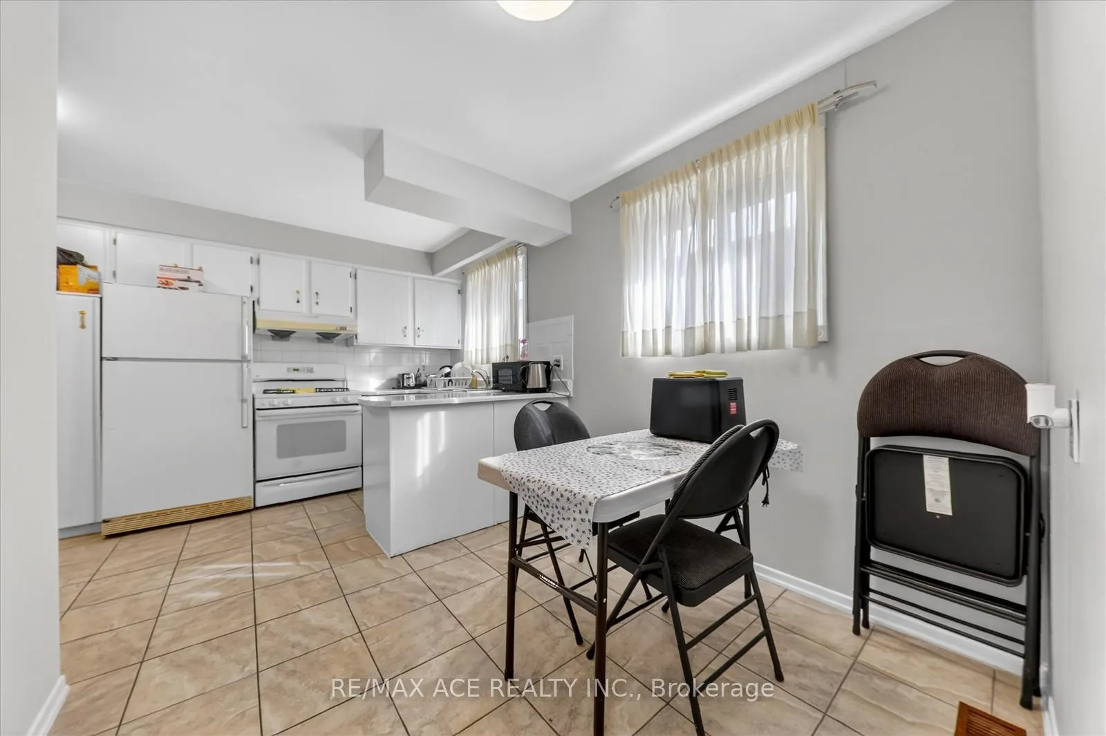 Photo 17 of 83 Ward Avenue, Hamilton, Ainslie Wood — HOMEH