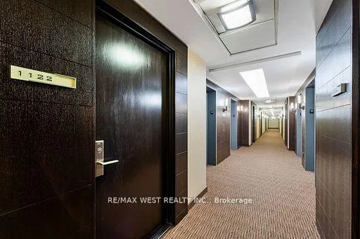 Photo 3 of Unit 1122, 70 Roehampton Avenue, Toronto, Mount Pleasant West — HOMEH