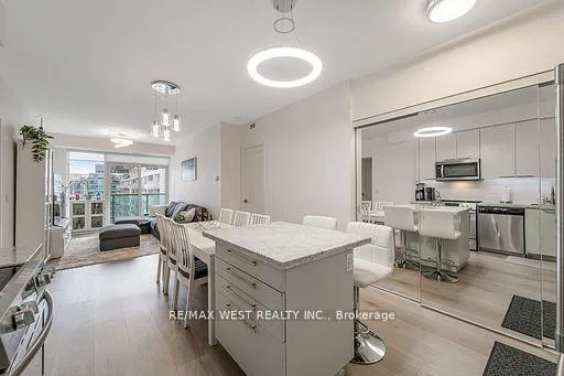 Photo 9 of Unit 1122, 70 Roehampton Avenue, Toronto, Mount Pleasant West — HOMEH