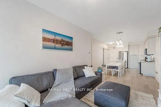 Photo 14 of Unit 1122, 70 Roehampton Avenue, Toronto, Mount Pleasant West — HOMEH