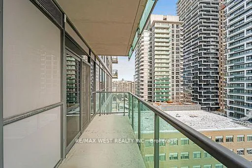 Photo 15 of Unit 1122, 70 Roehampton Avenue, Toronto, Mount Pleasant West — HOMEH