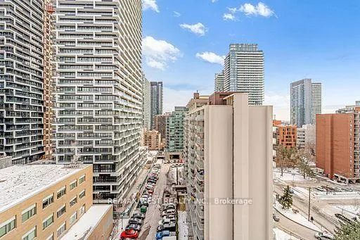Photo 17 of Unit 1122, 70 Roehampton Avenue, Toronto, Mount Pleasant West — HOMEH