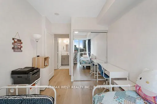 Photo 20 of Unit 1122, 70 Roehampton Avenue, Toronto, Mount Pleasant West — HOMEH