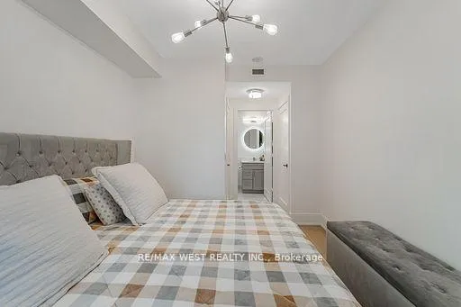 Photo 25 of Unit 1122, 70 Roehampton Avenue, Toronto, Mount Pleasant West — HOMEH