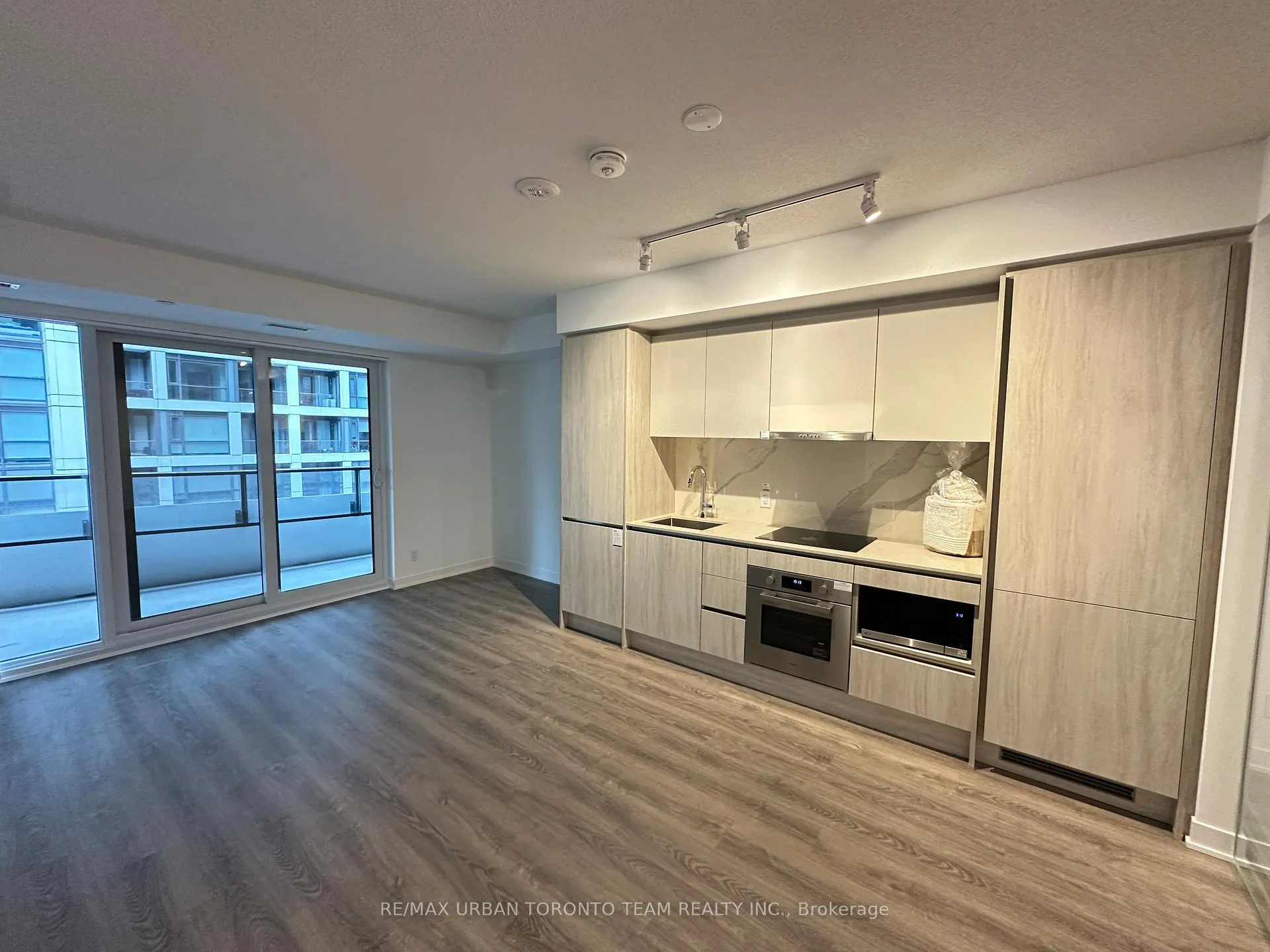 Photo 1 of Unit 608, 180 Front Street E, Toronto, Moss Park — HOMEH