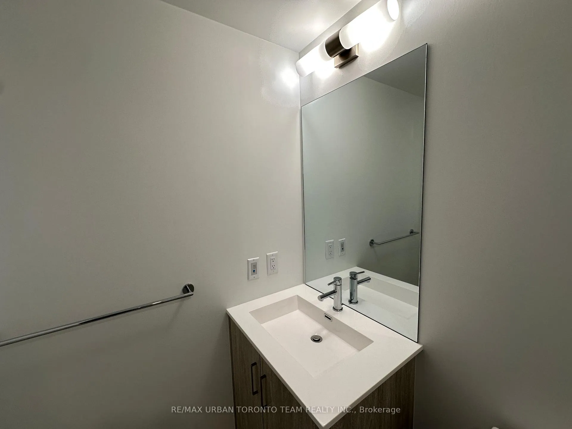 Photo 9 of Unit 608, 180 Front Street E, Toronto, Moss Park — HOMEH