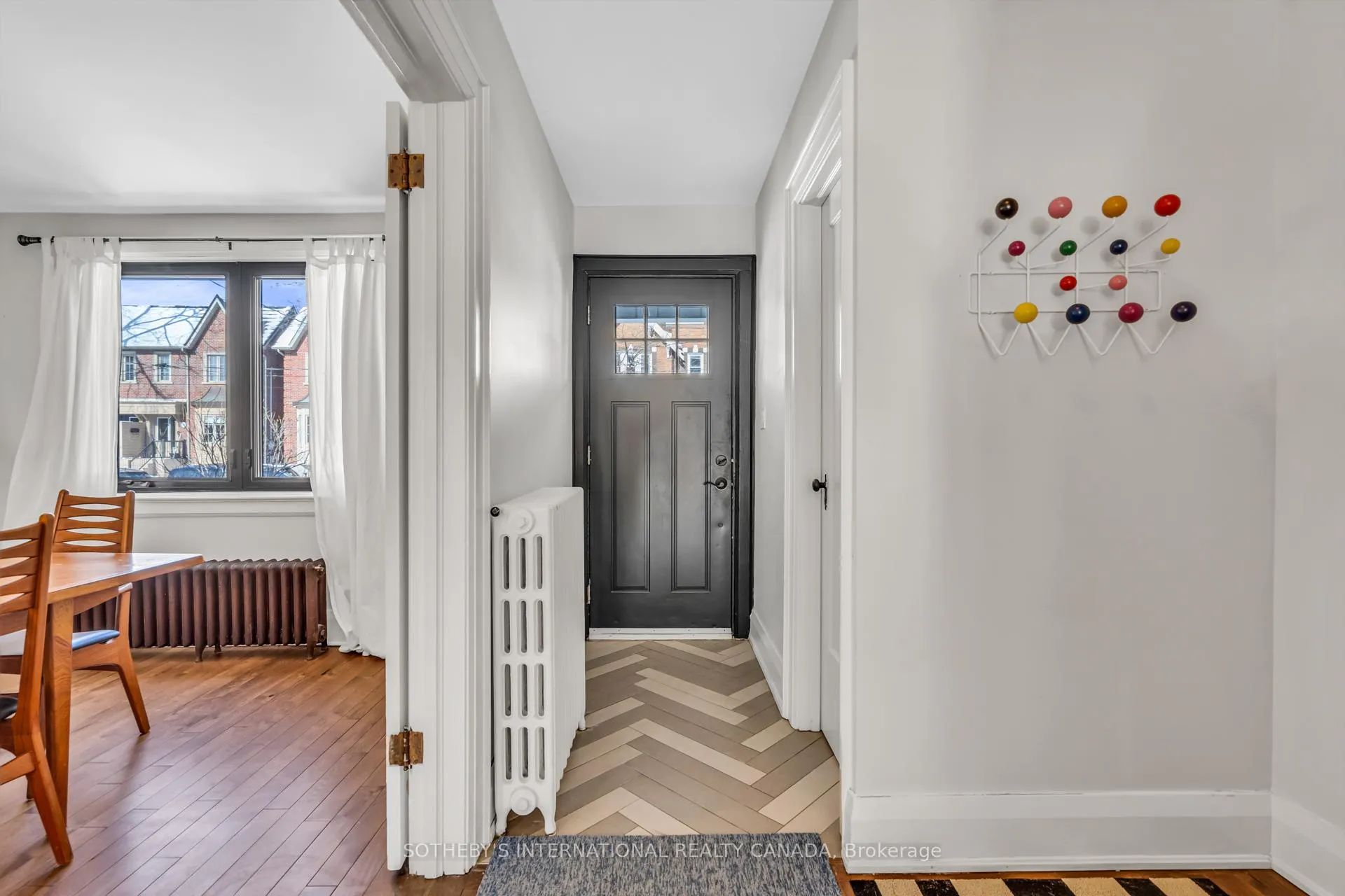 Photo 4 of 15 Avion Avenue, Toronto, The Beaches — HOMEH