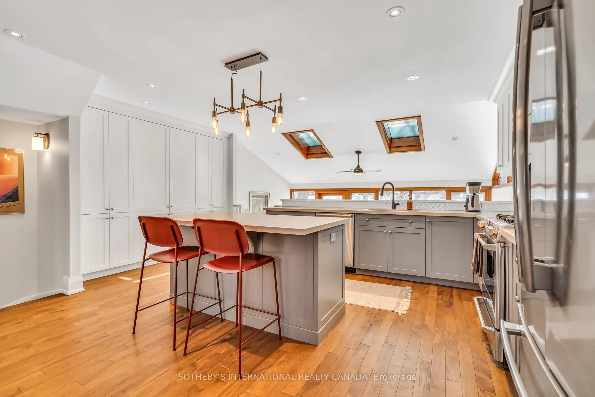 Photo 11 of 15 Avion Avenue, Toronto, The Beaches — HOMEH
