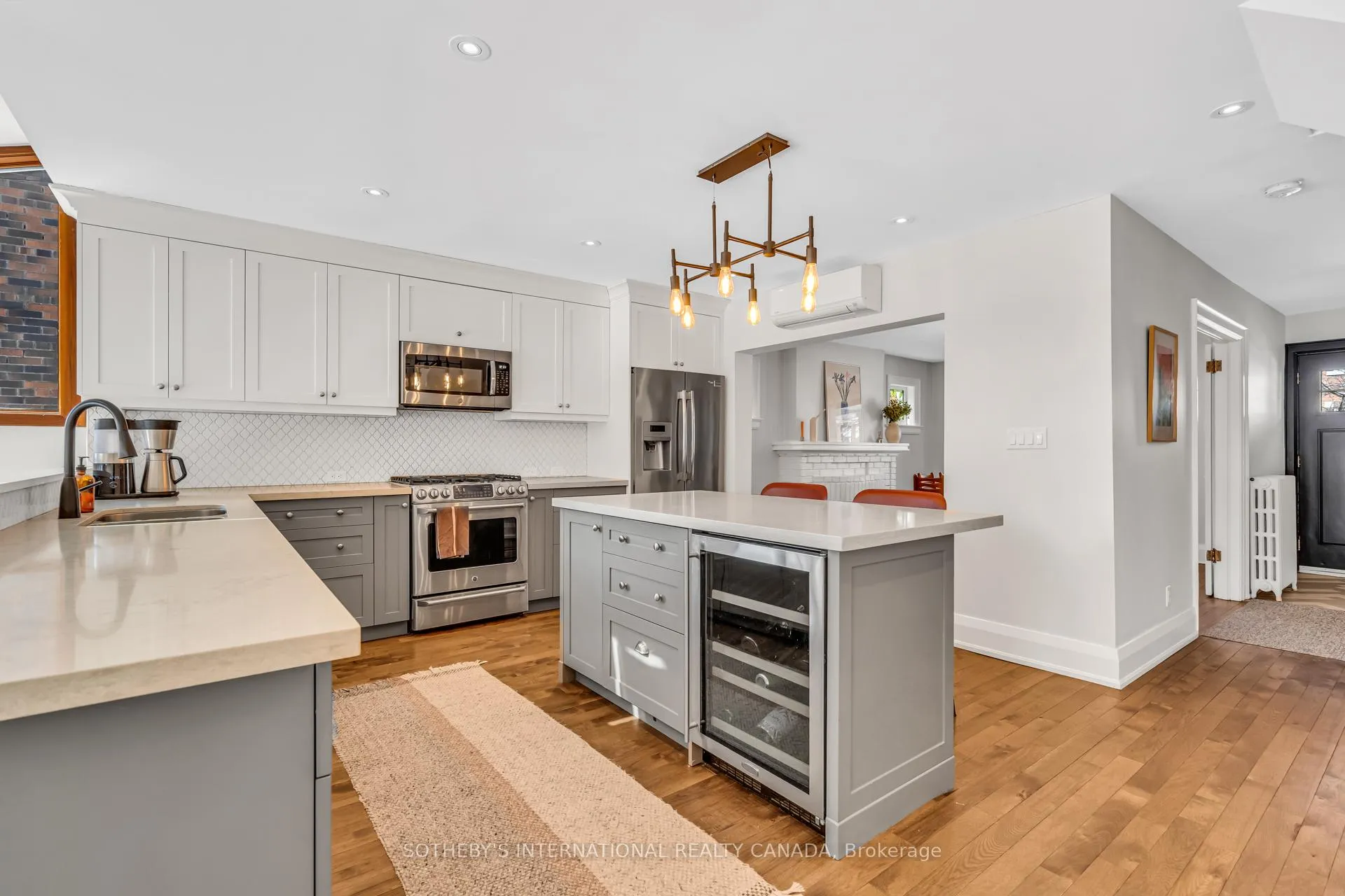 Photo 13 of 15 Avion Avenue, Toronto, The Beaches — HOMEH