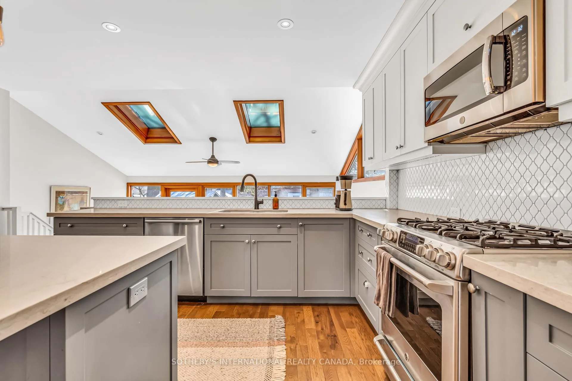 Photo 16 of 15 Avion Avenue, Toronto, The Beaches — HOMEH