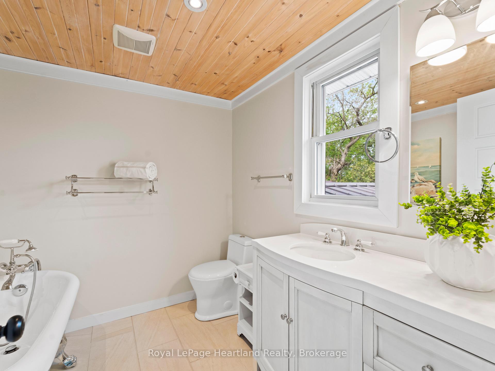 Photo 34 of 70 Kruse Drive, Huron East, Egmondville — HOMEH