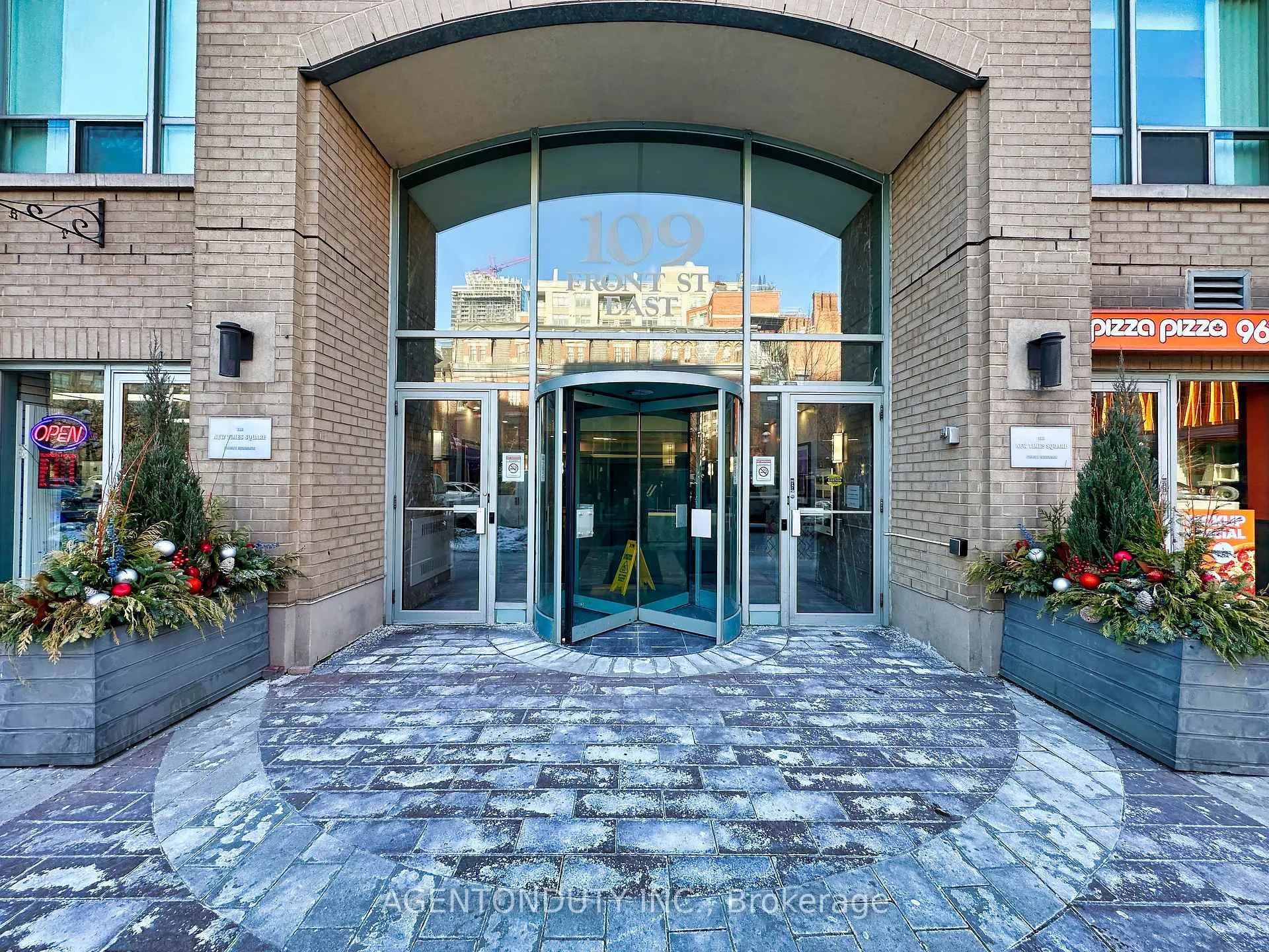 Photo 2 of Unit 712, 109 Front Street E, Toronto, Waterfront Communities — HOMEH