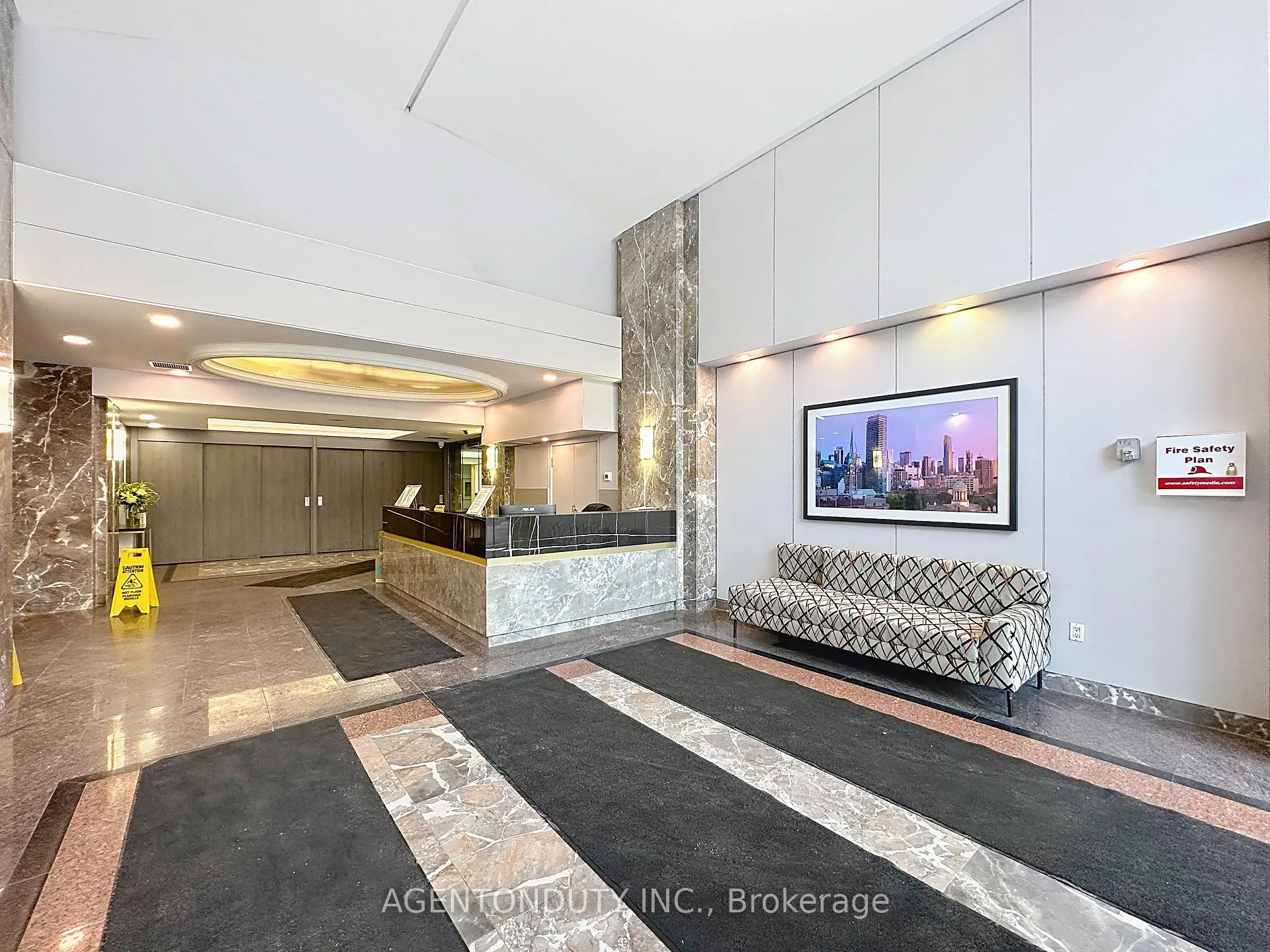 Photo 5 of Unit 712, 109 Front Street E, Toronto, Waterfront Communities — HOMEH